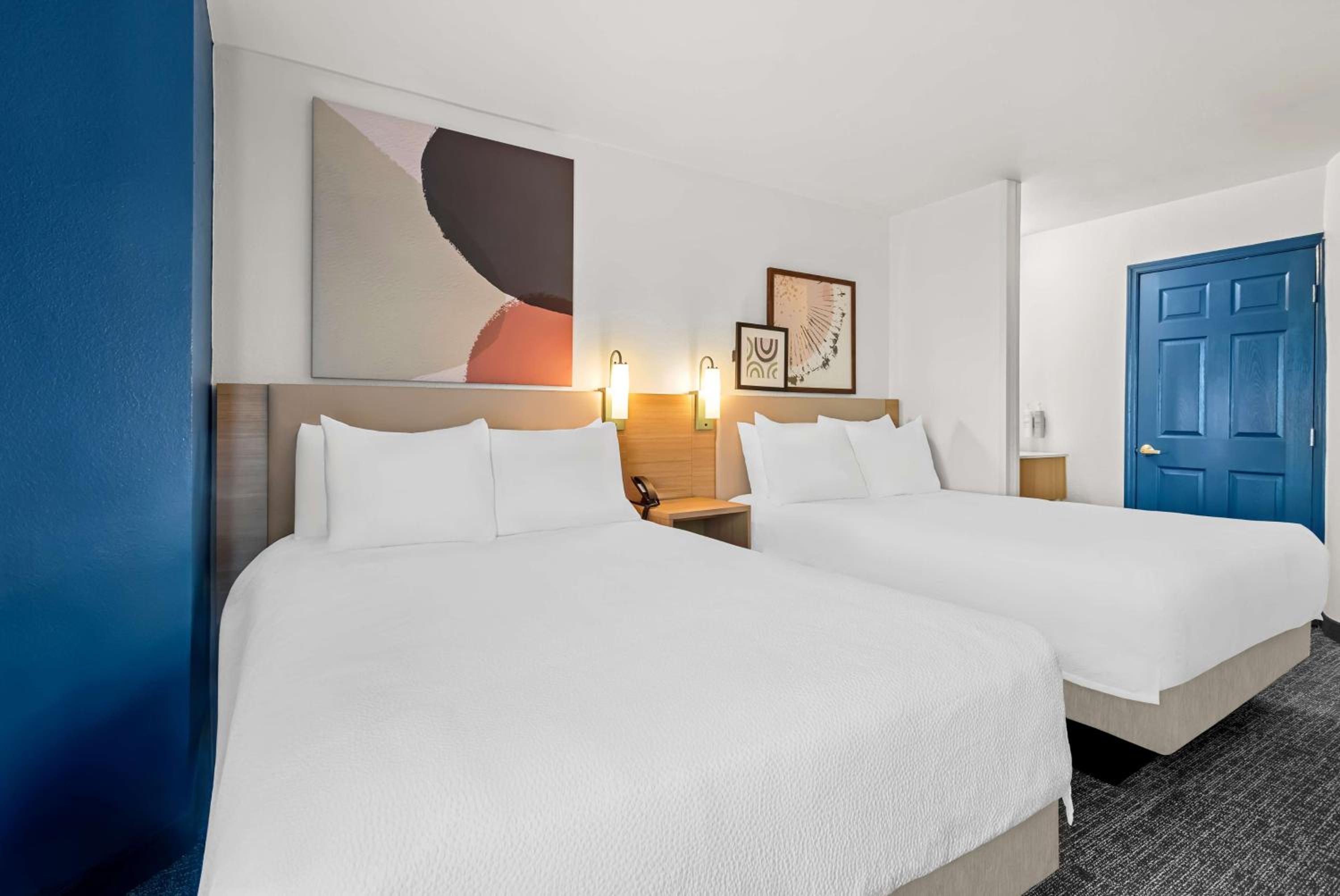 Double Room with Two Double Beds - Photo 2