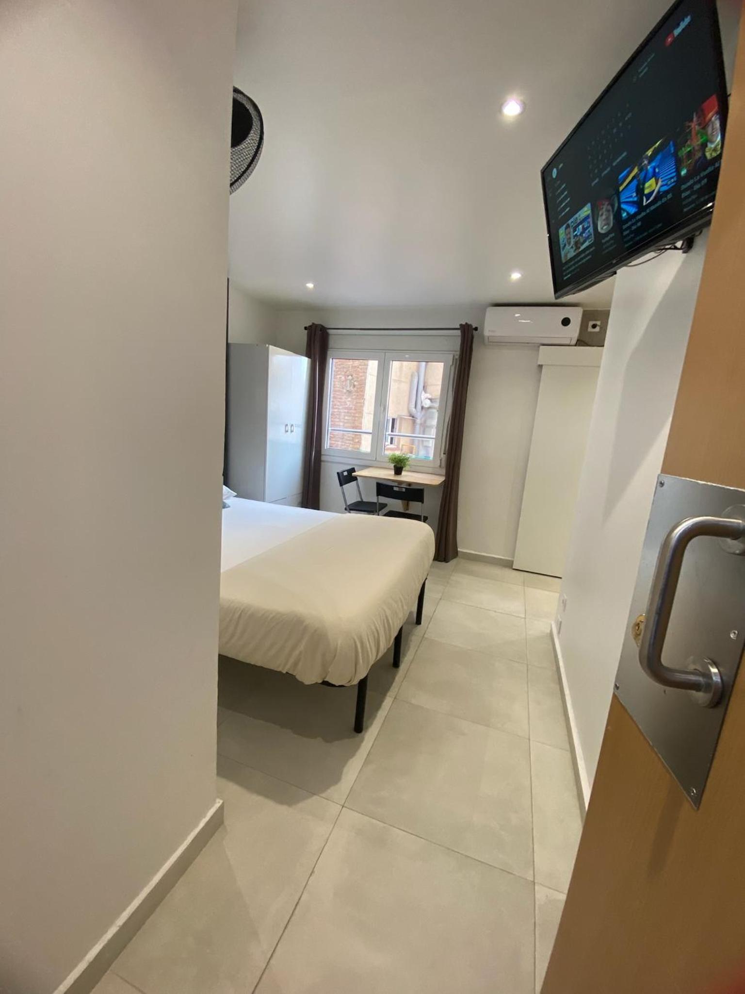 Studio Apartment photo 3