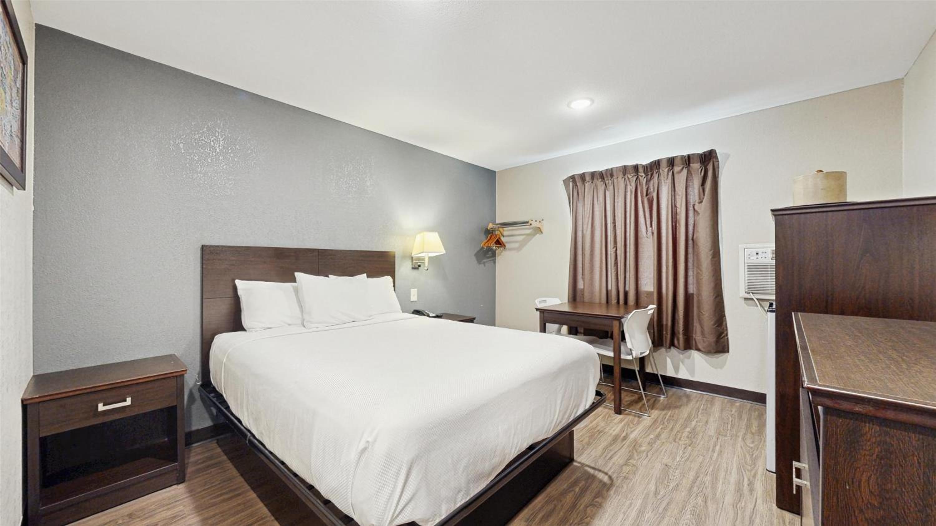 1 King Bed, Non-Smoking, Refrigerator & Microwave - Photo 1