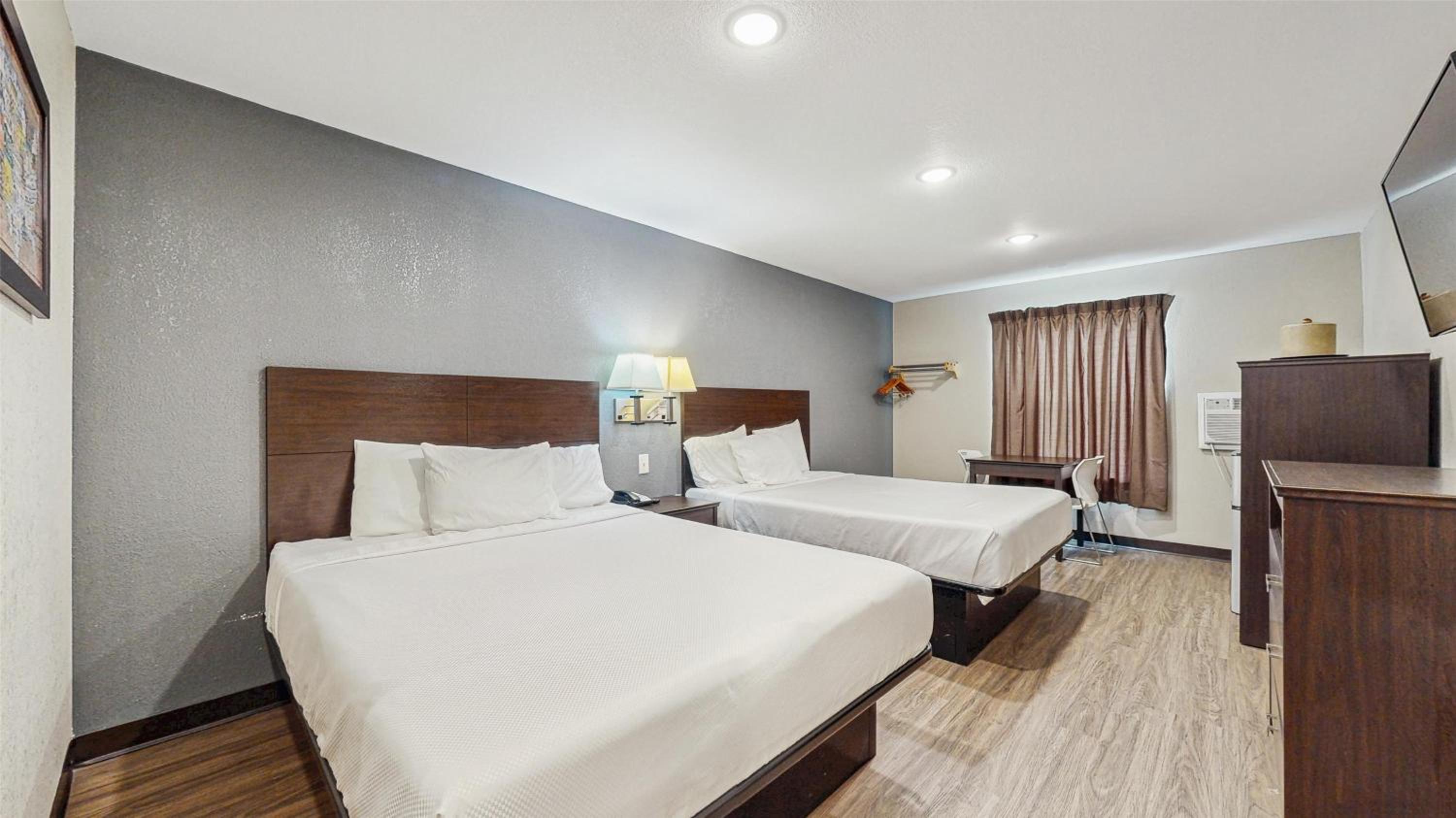 Suite, 2 Queen Beds with Sofa bed, Smoking, Refrigerator & Microwave - Photo 3