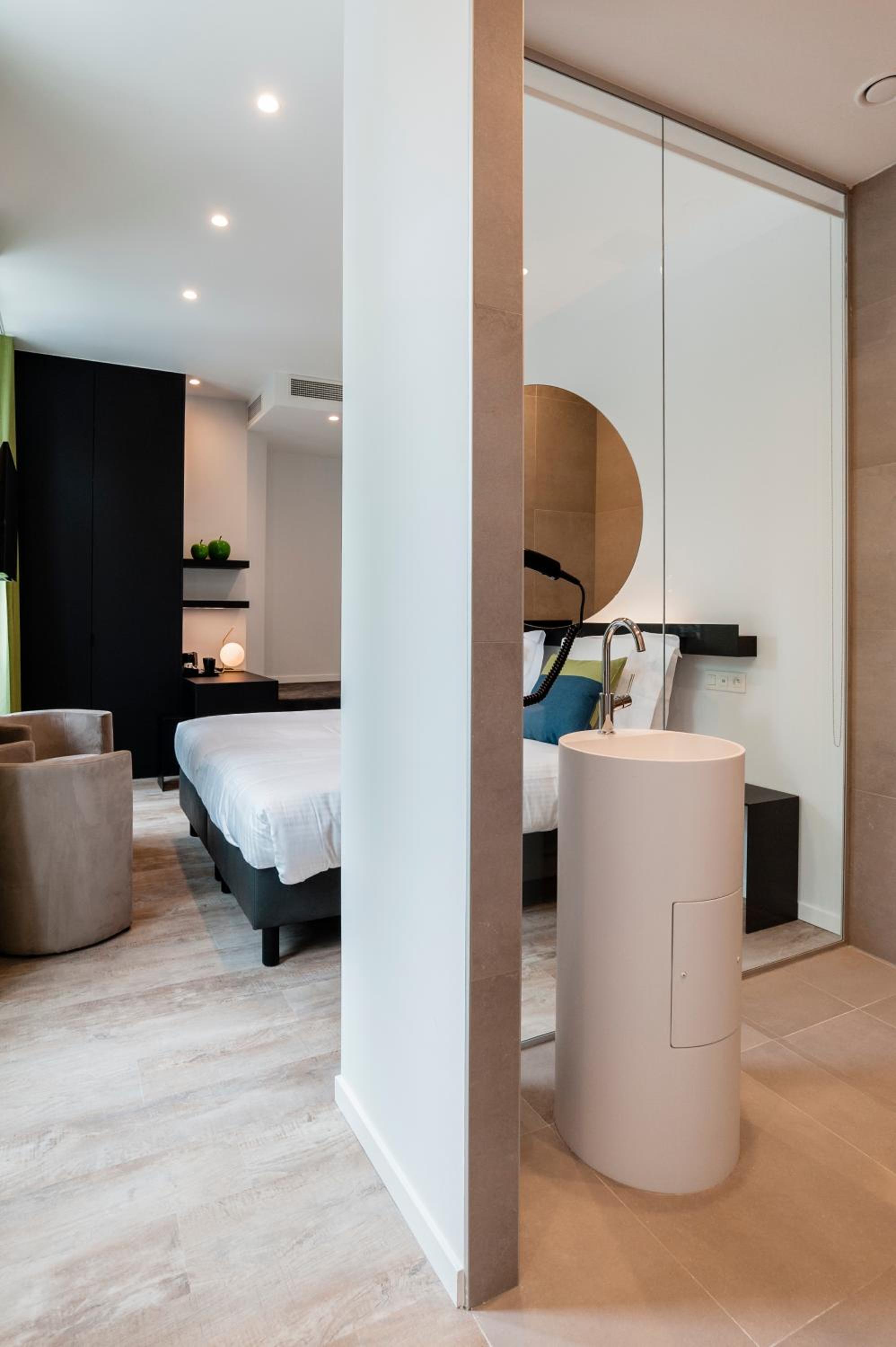 Superior Twin Room - Photo 3