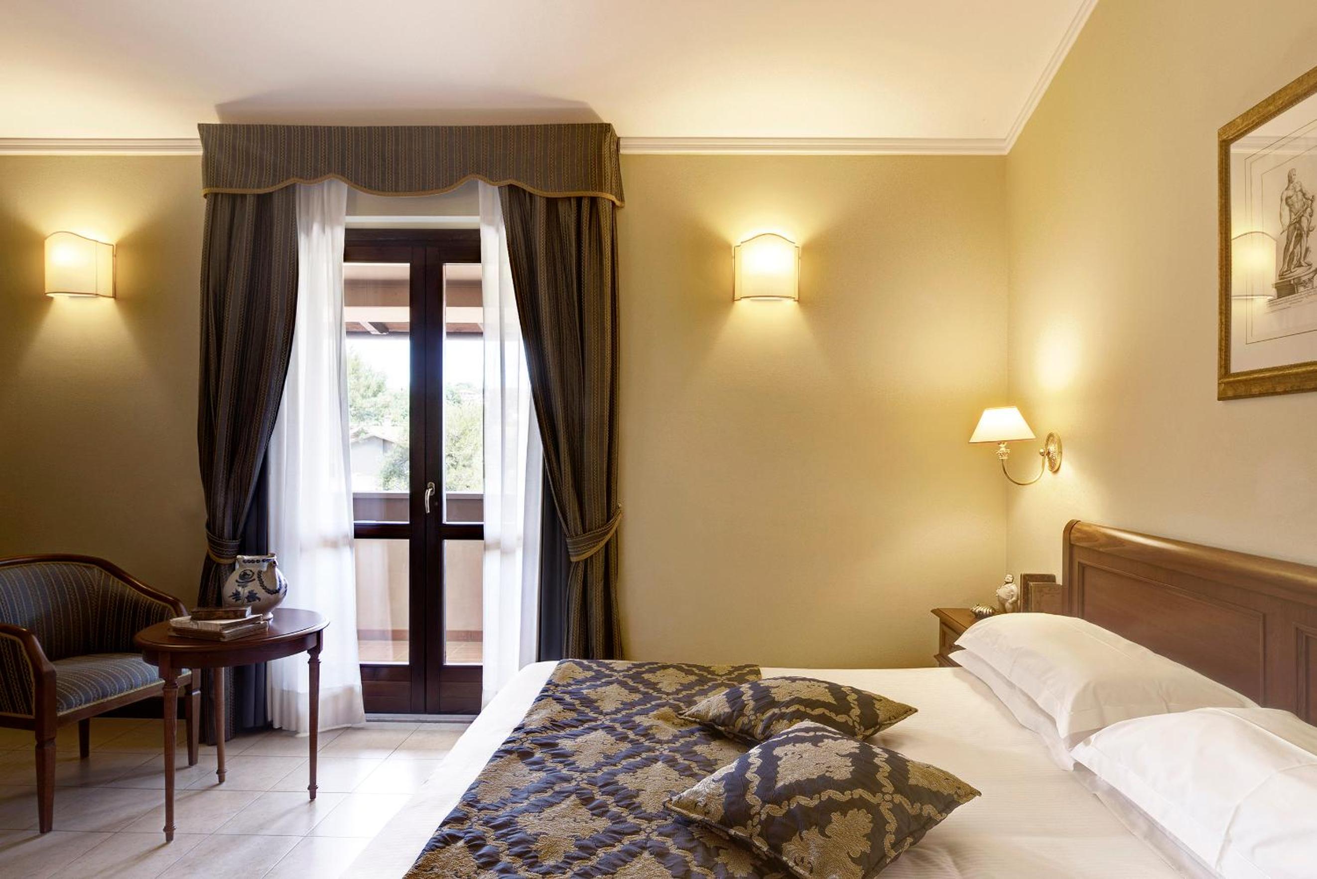 Superior Double or Twin Room - Photo 1
