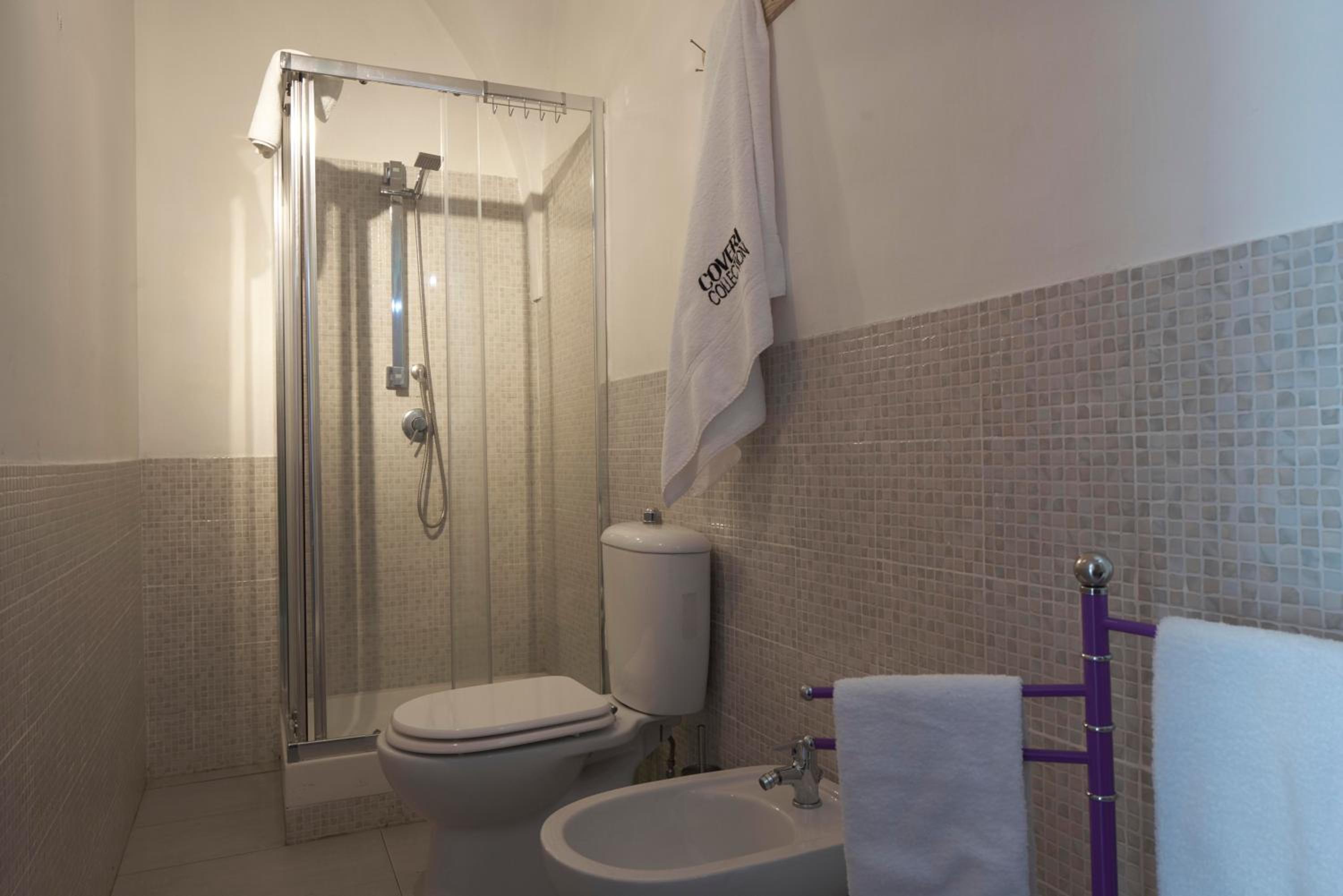 Large Double Room with Sea View - Photo 8