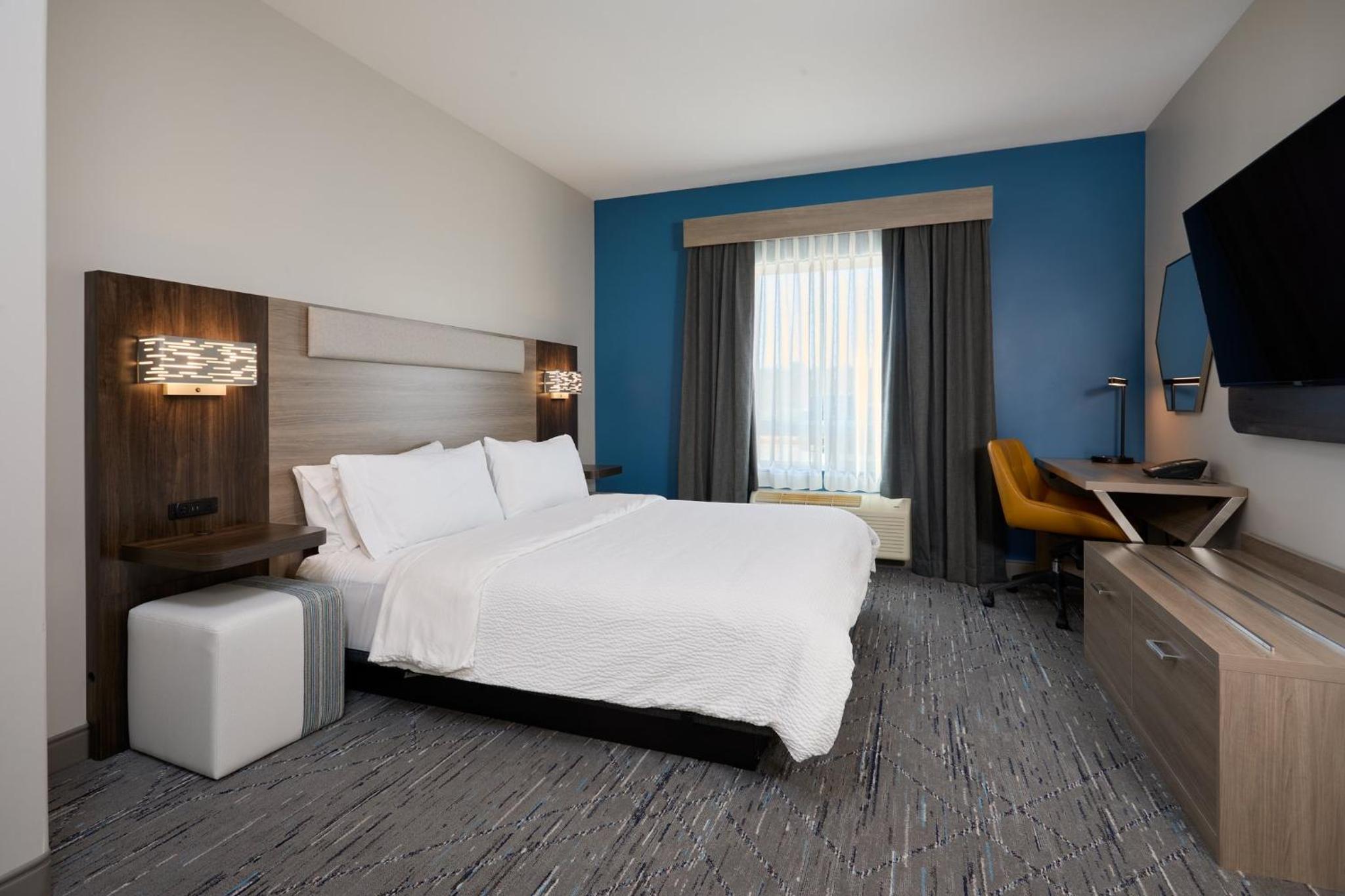 Standard King Room - Photo 2
