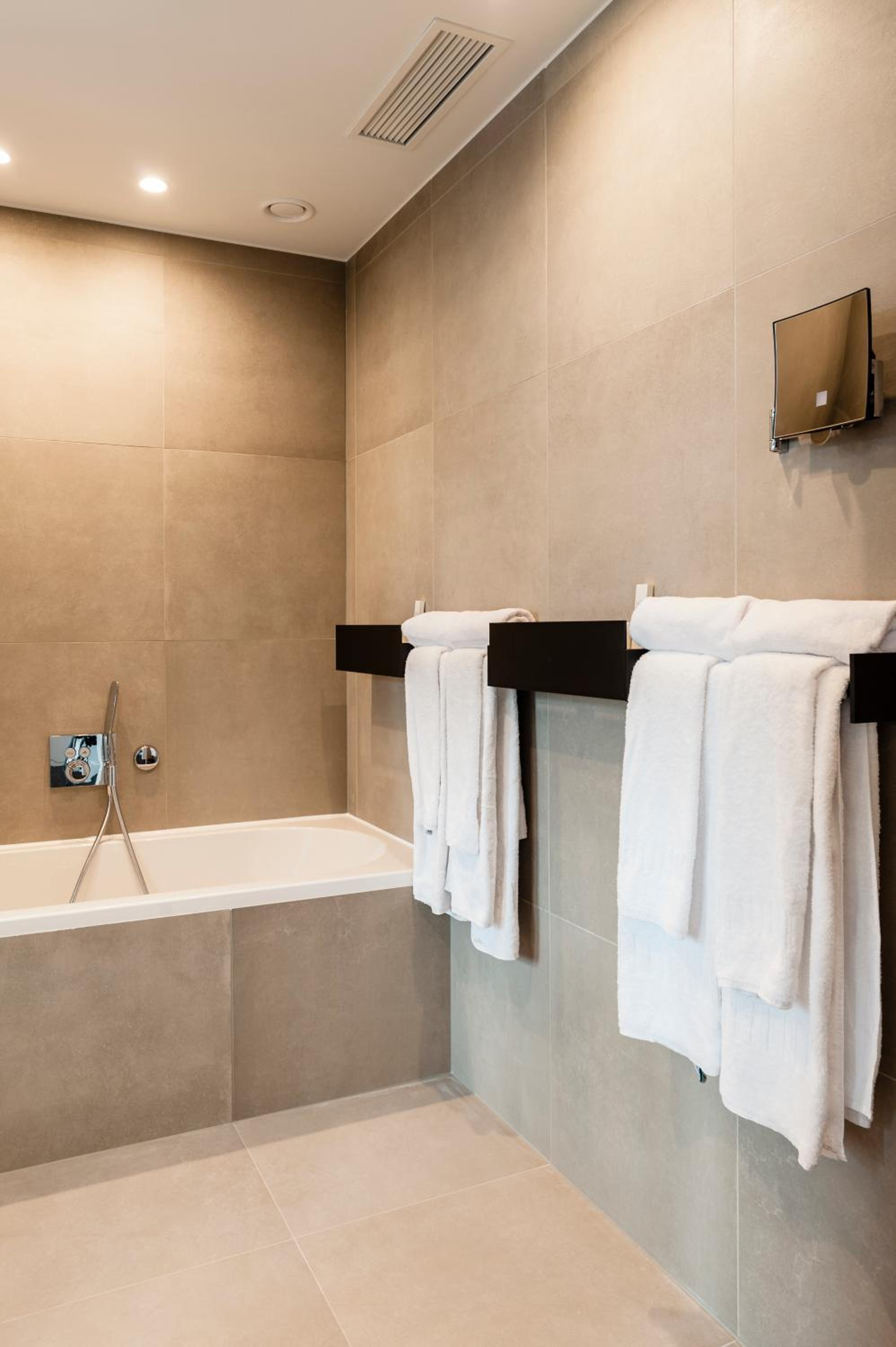 Junior Suite - Photo 8