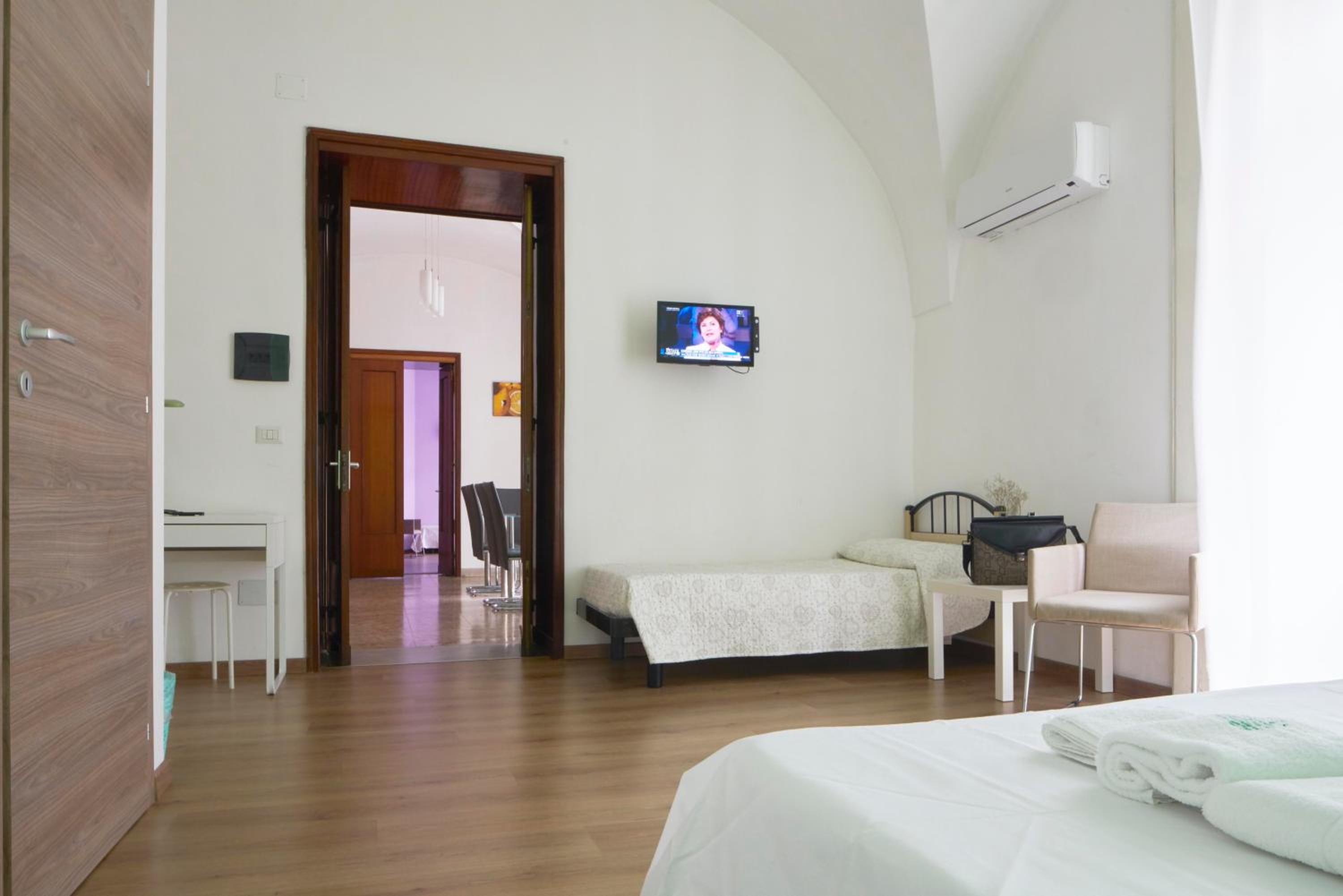 Triple Room - Photo 6