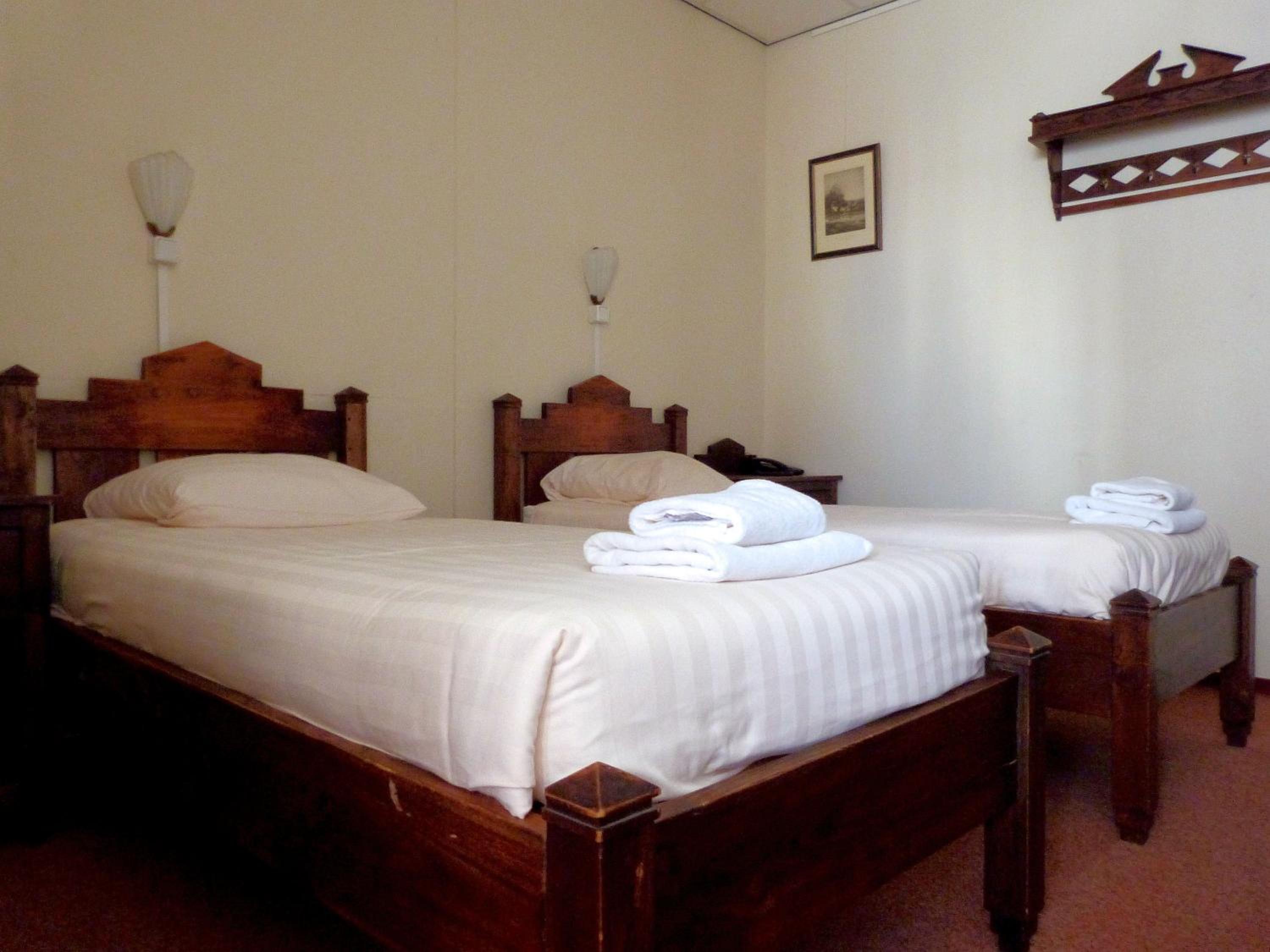 Standard Twin Room - Photo 1