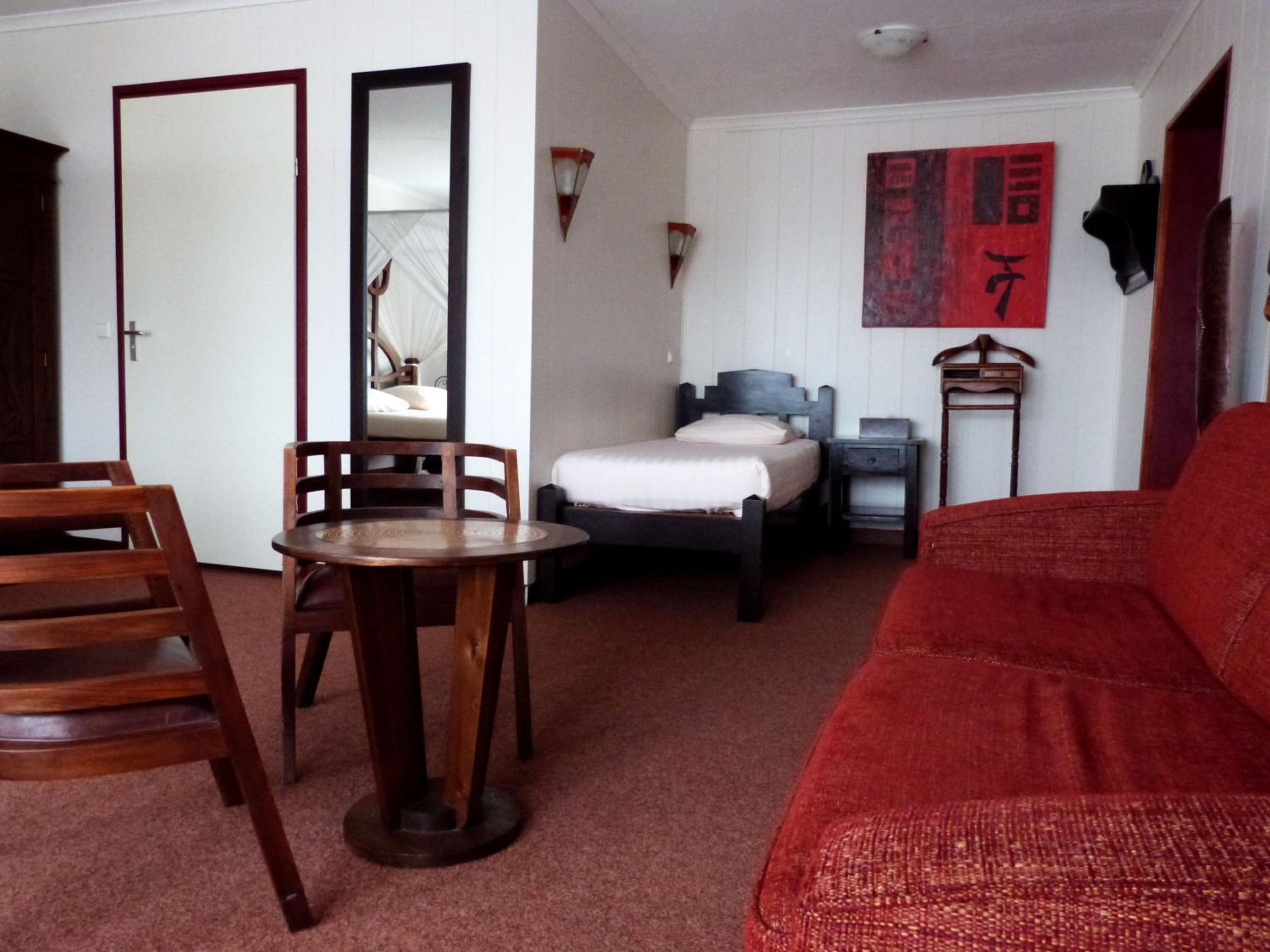Family Suite (5 Adults) - Photo 8
