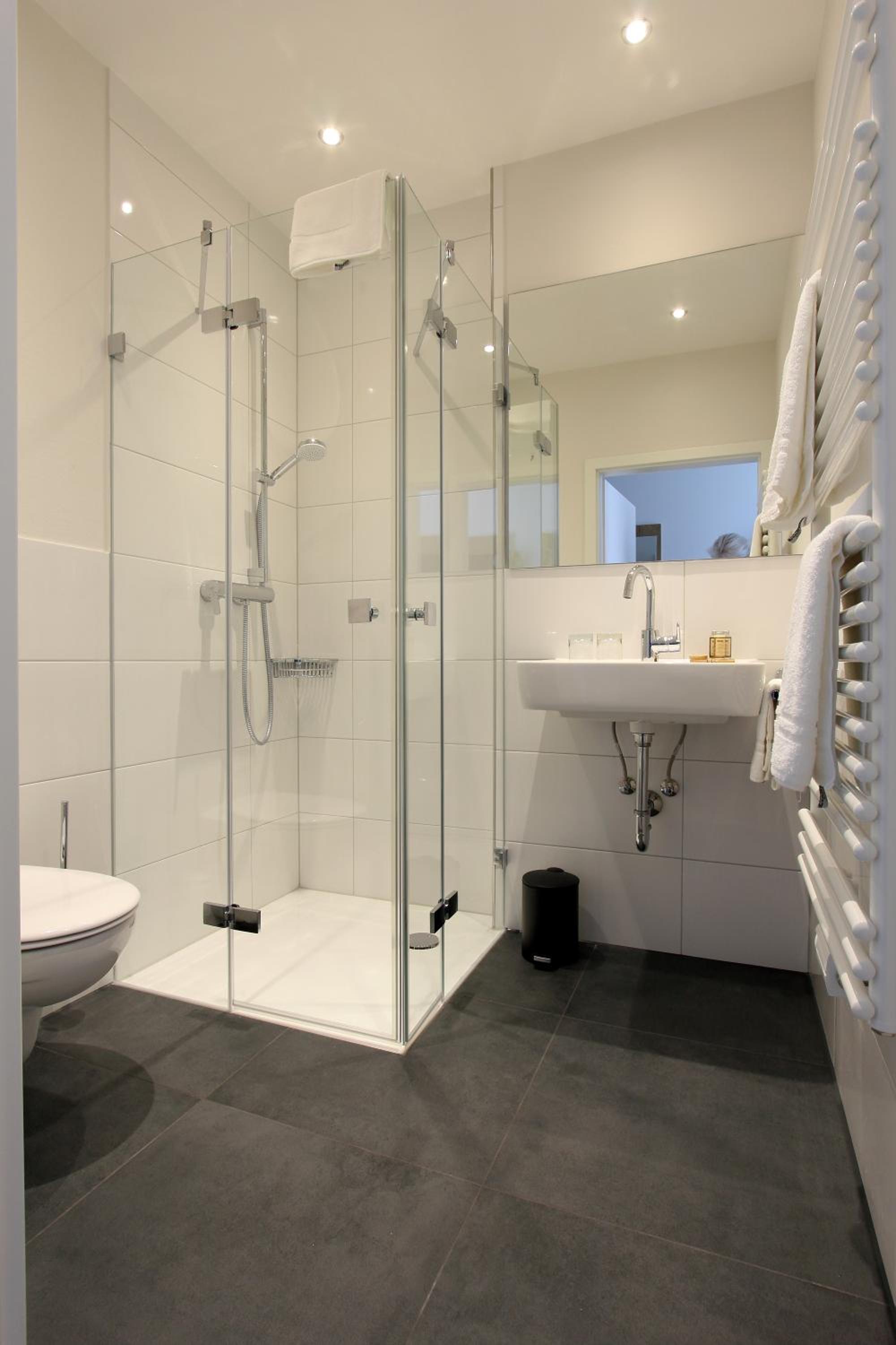 Double Room - Photo 10