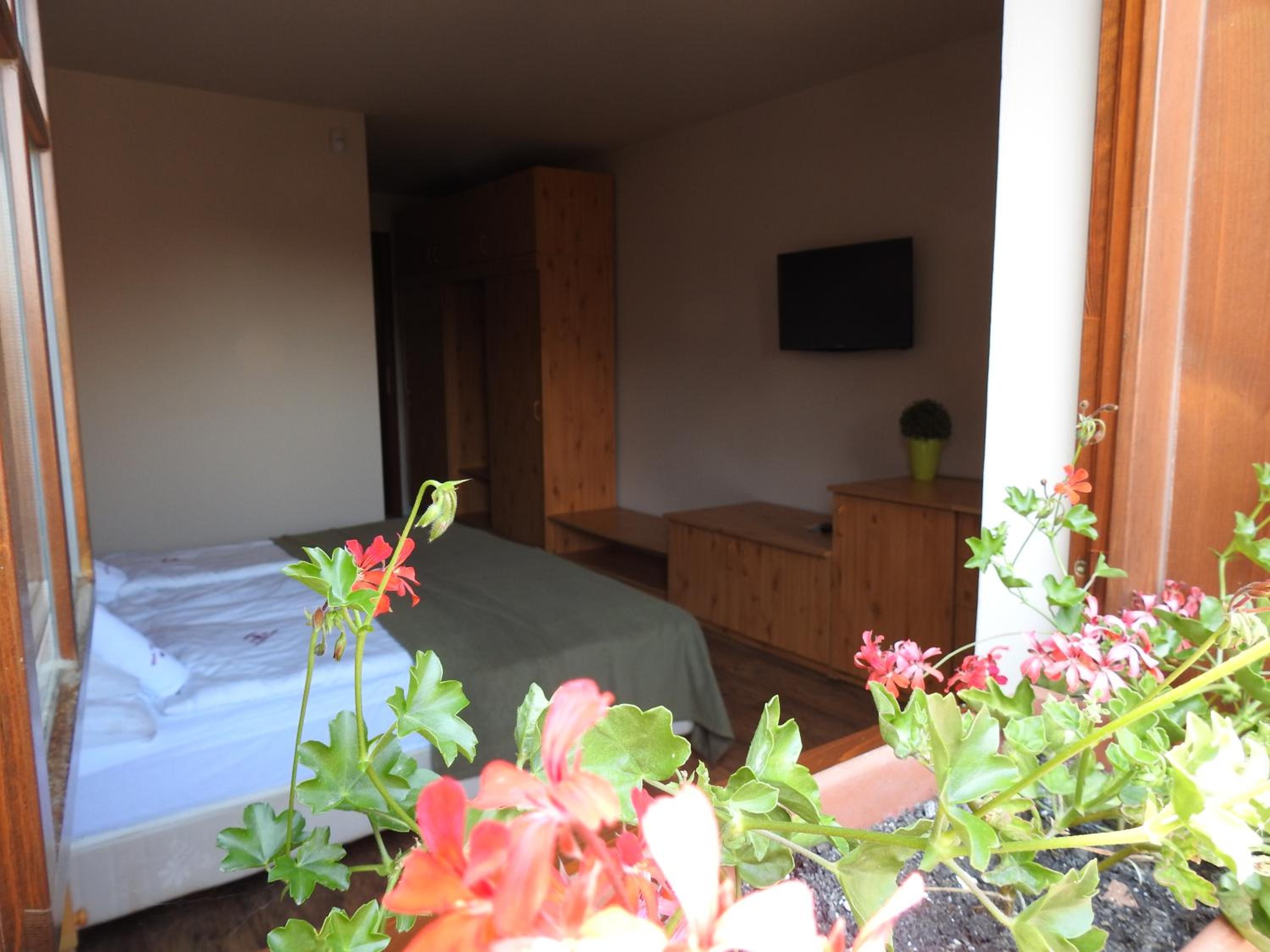Double Room - Photo 11