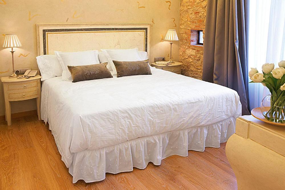 Deluxe Suite with Terrace photo 2