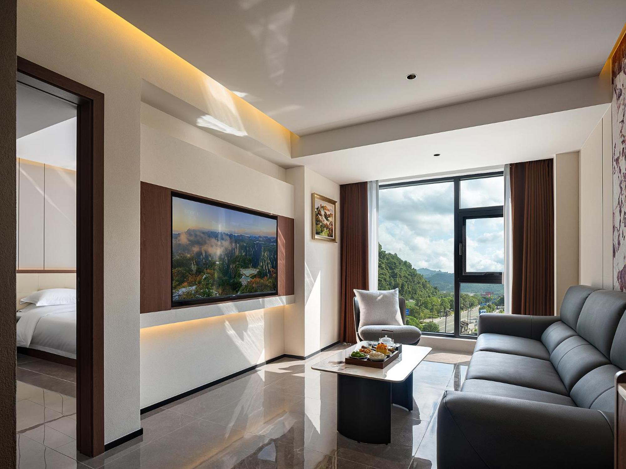 Deluxe Suite