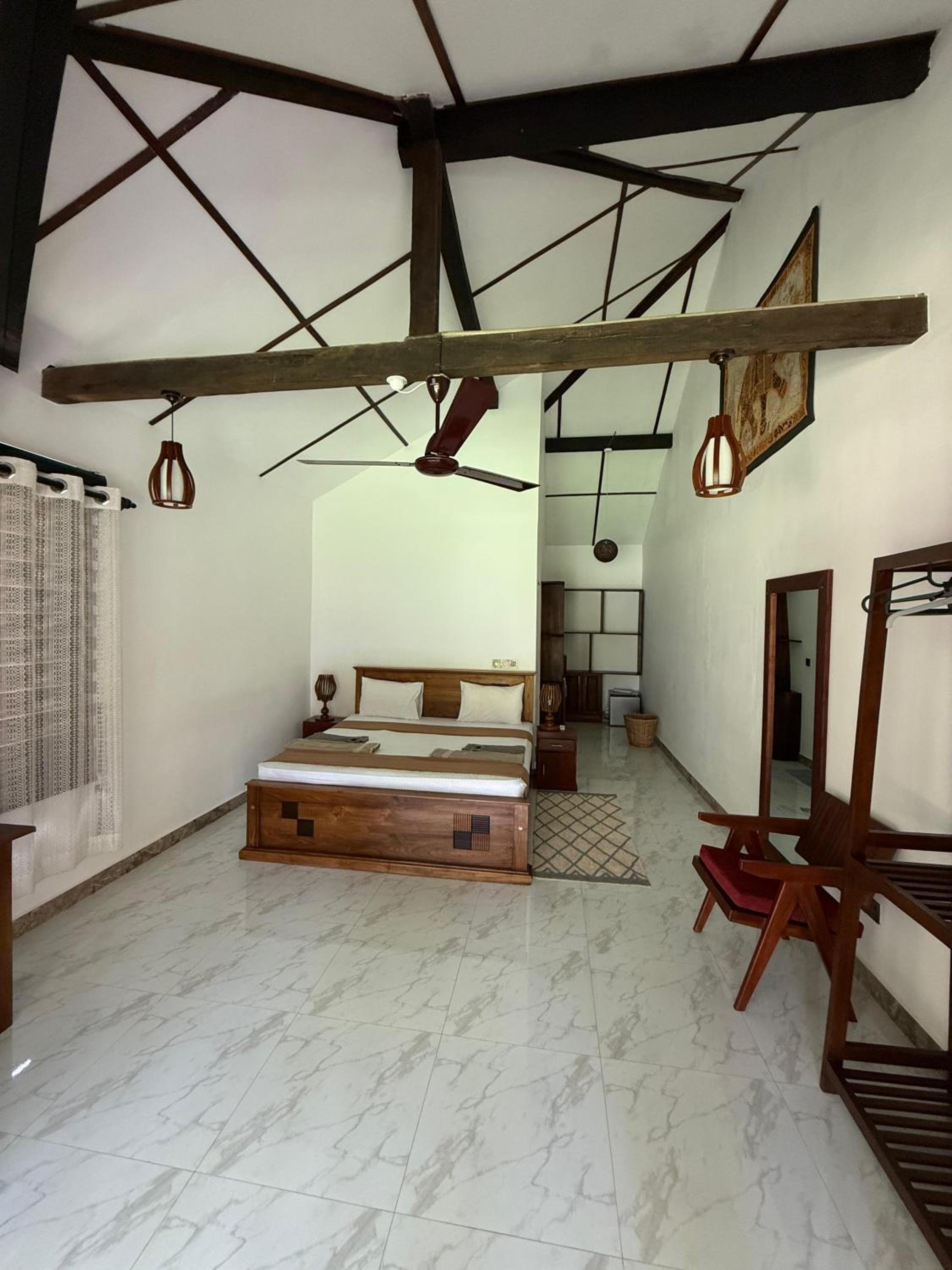 Deluxe Double Room with Side Sea View photo 3