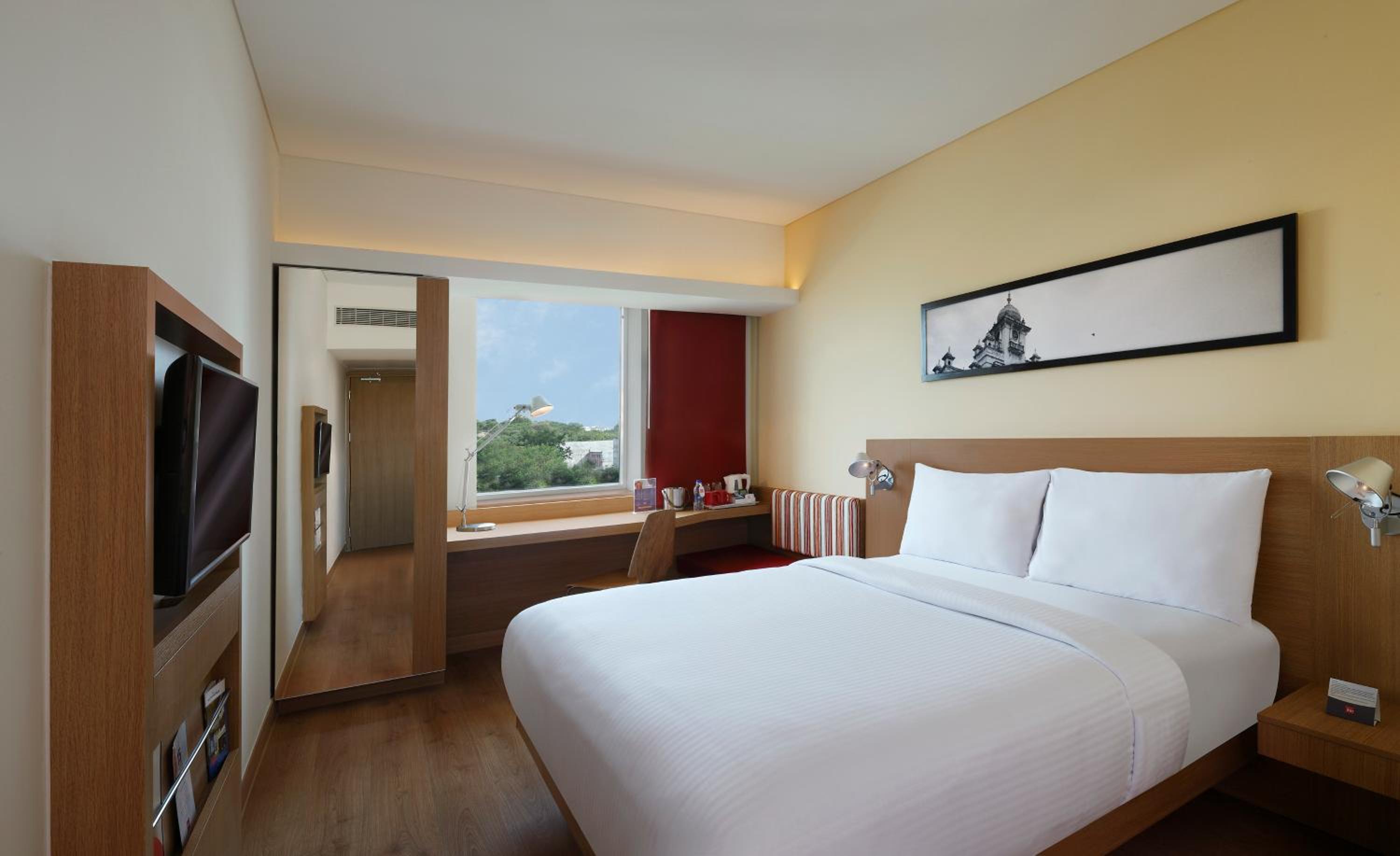 Standard Queen Room - Photo 4