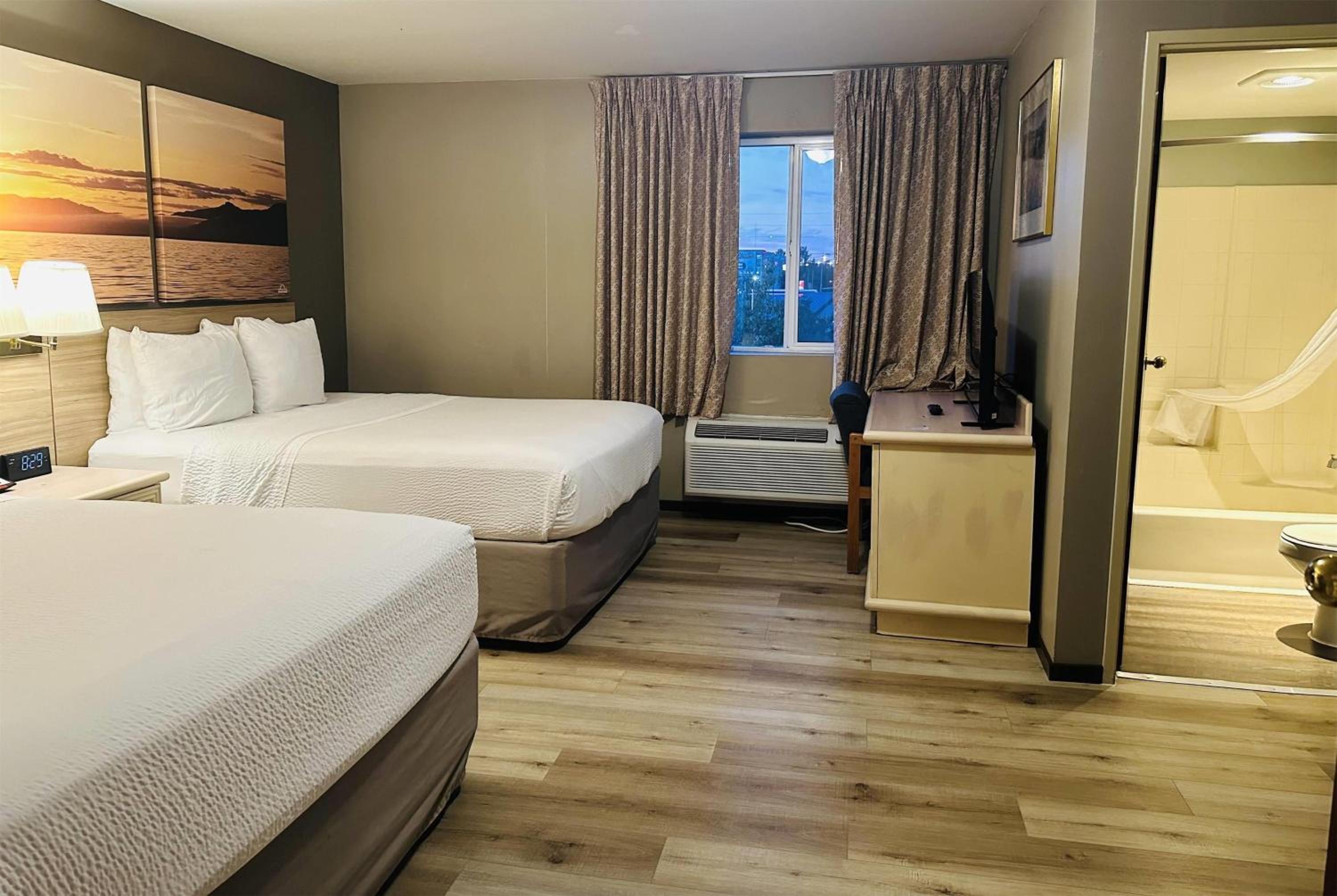 2 Queen Beds, Studio Suite, Non-Smoking - Photo 6