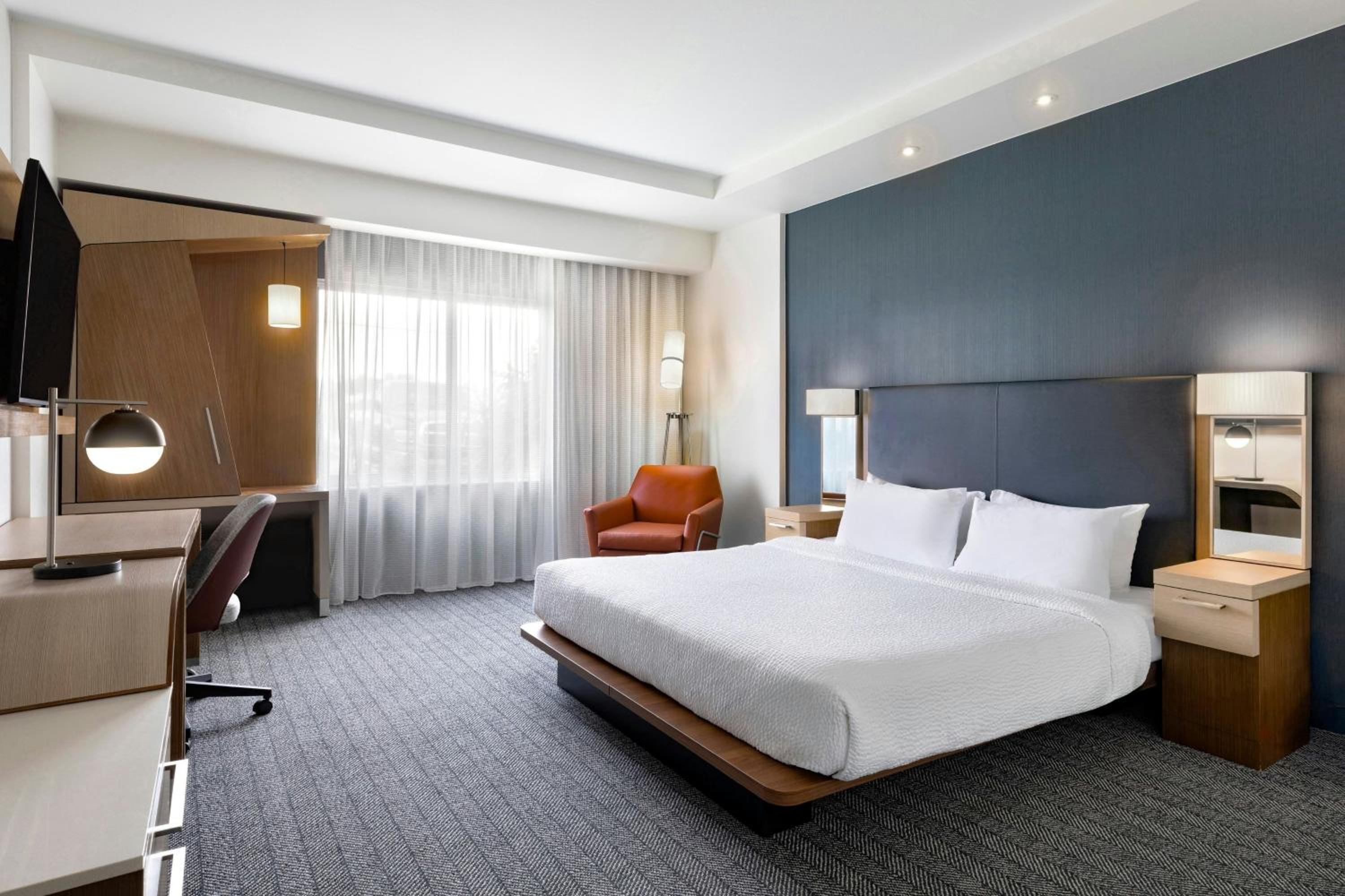 King Room - Hearing Accessible - Photo 1