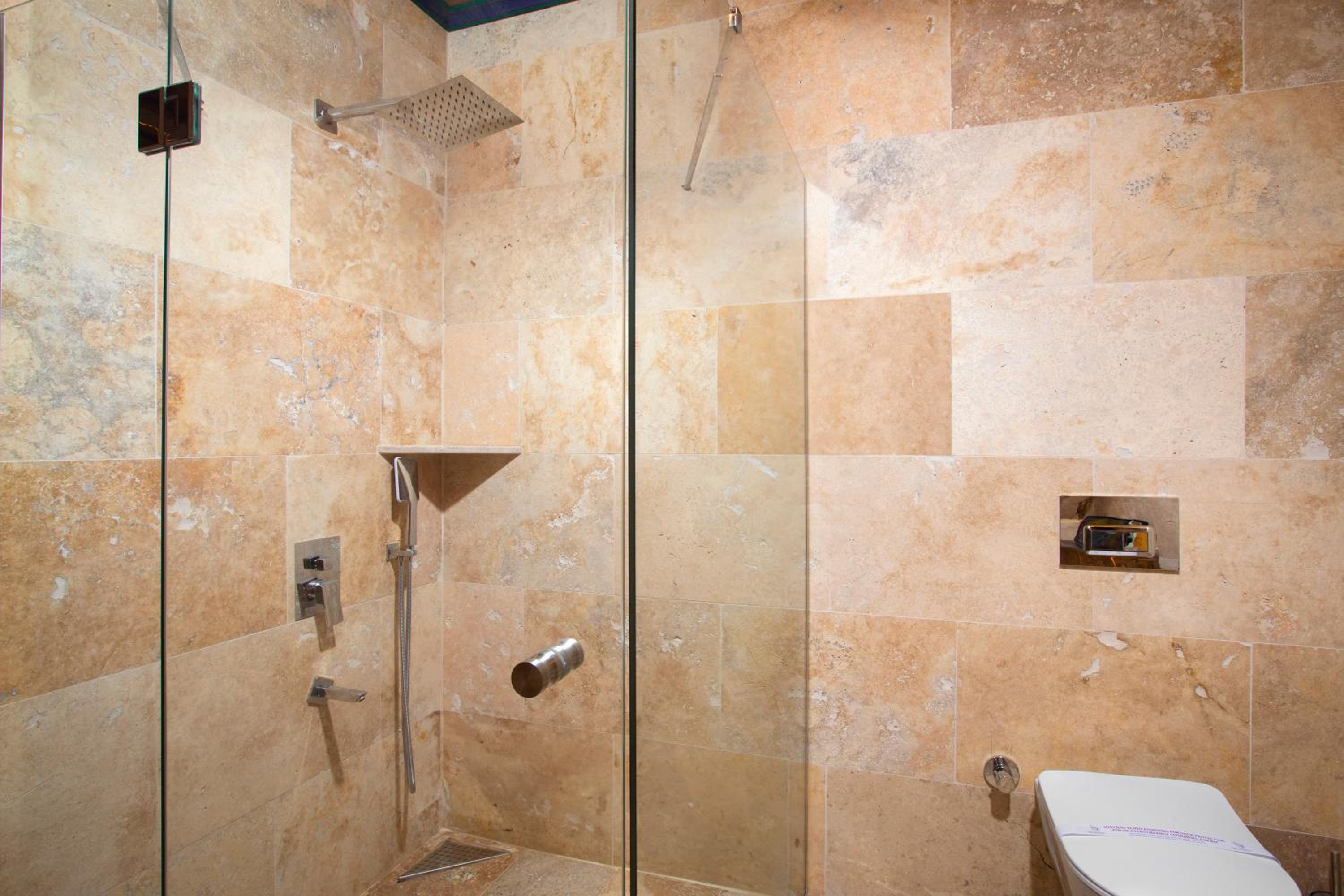 King Room with Spa Bath