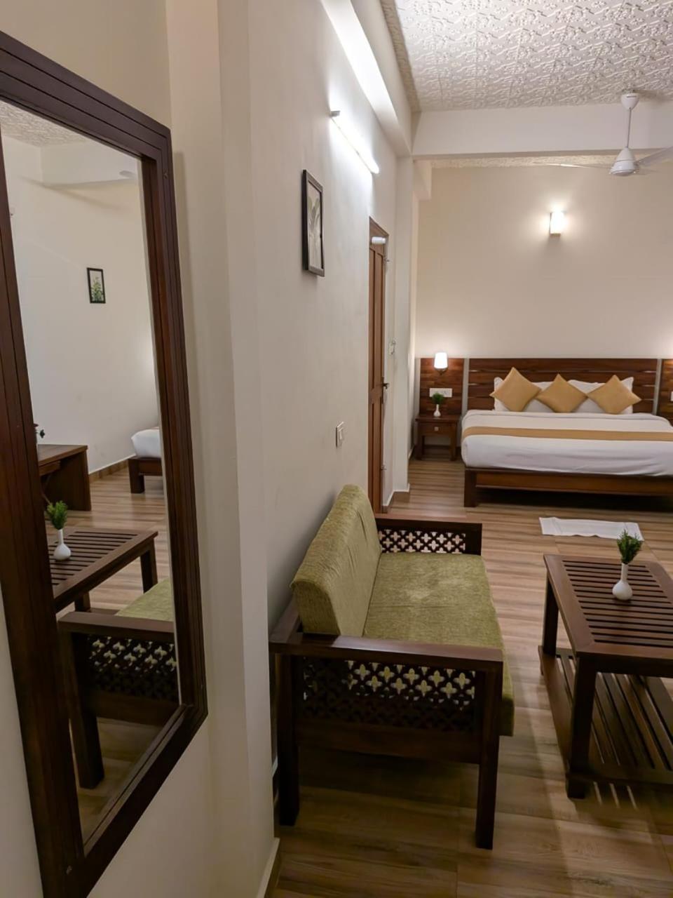 Standard Double Room with Fan photo 2