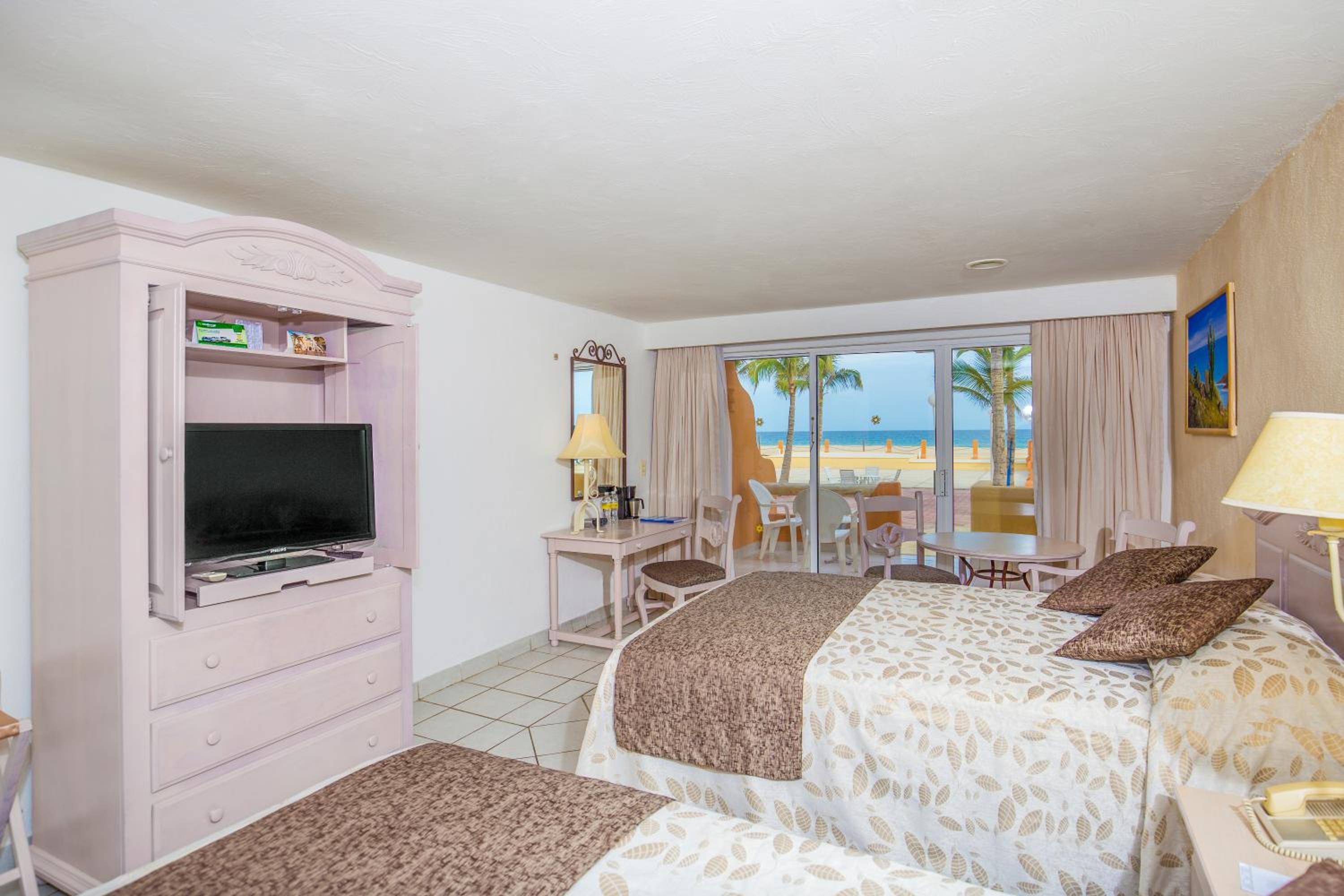 Double Room with Frontal Sea View - Photo 1