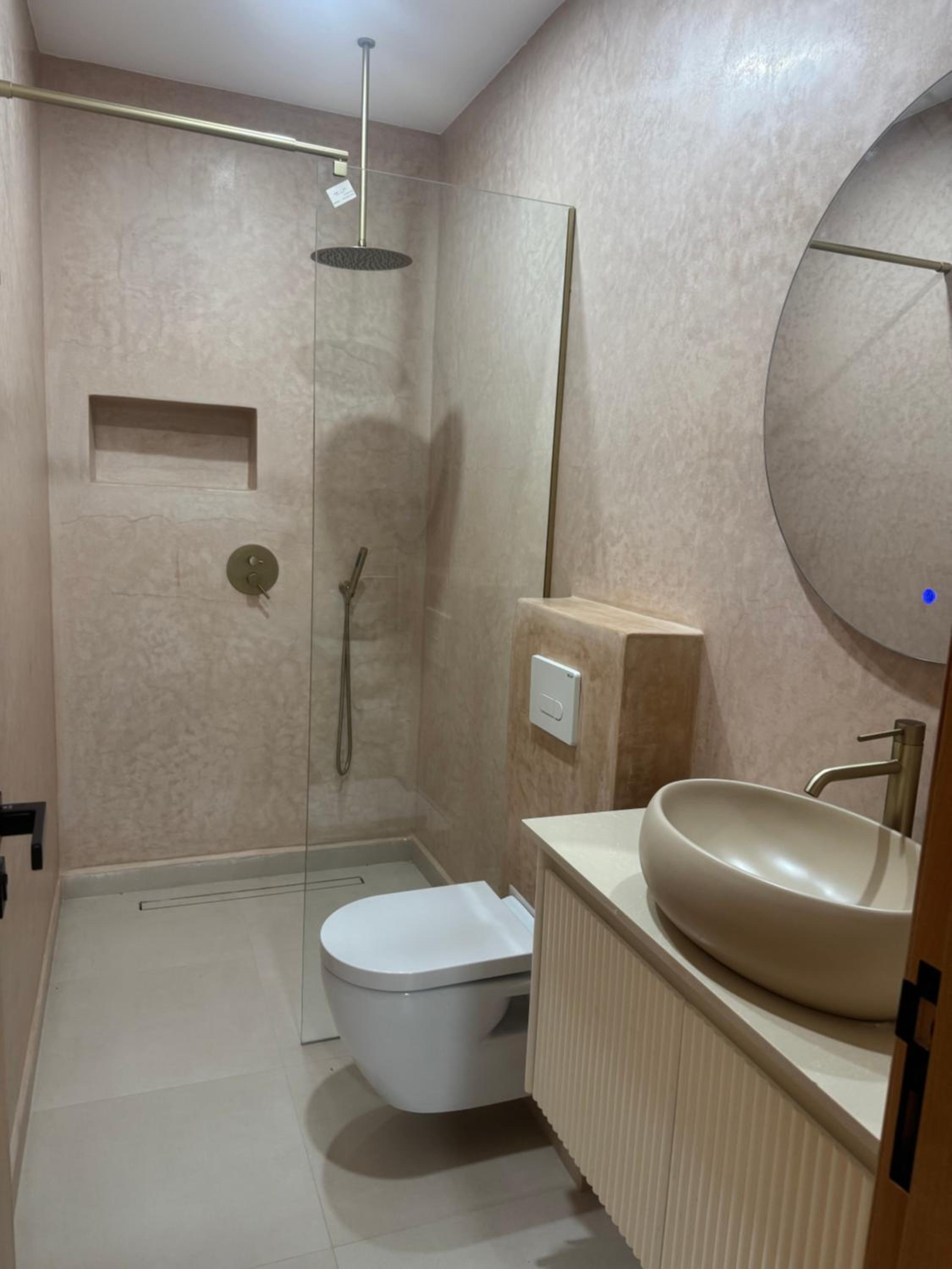 Two-Bedroom Apartment with Balcony and Sea View photo 3