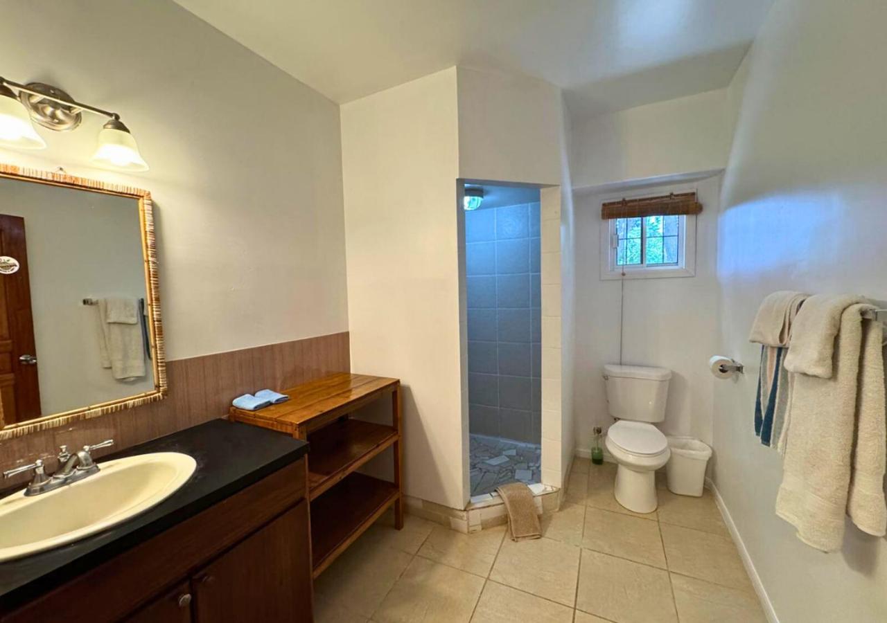 Deluxe Two-Bedroom Apartment with Garden View