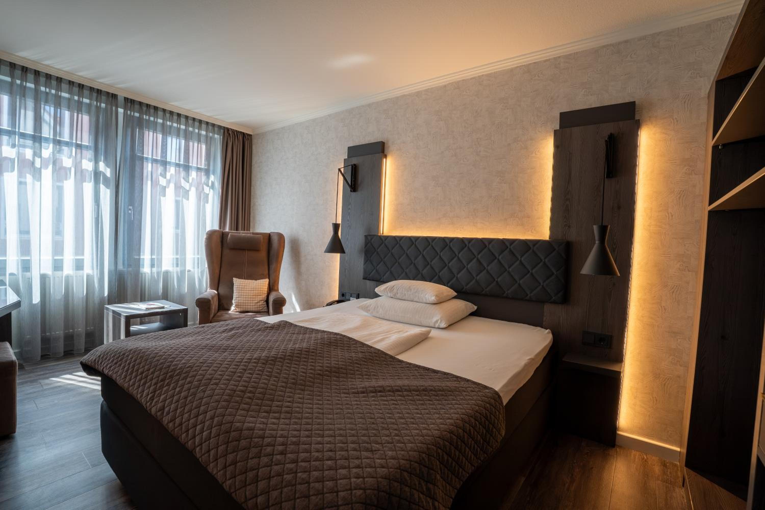 Queen Room
