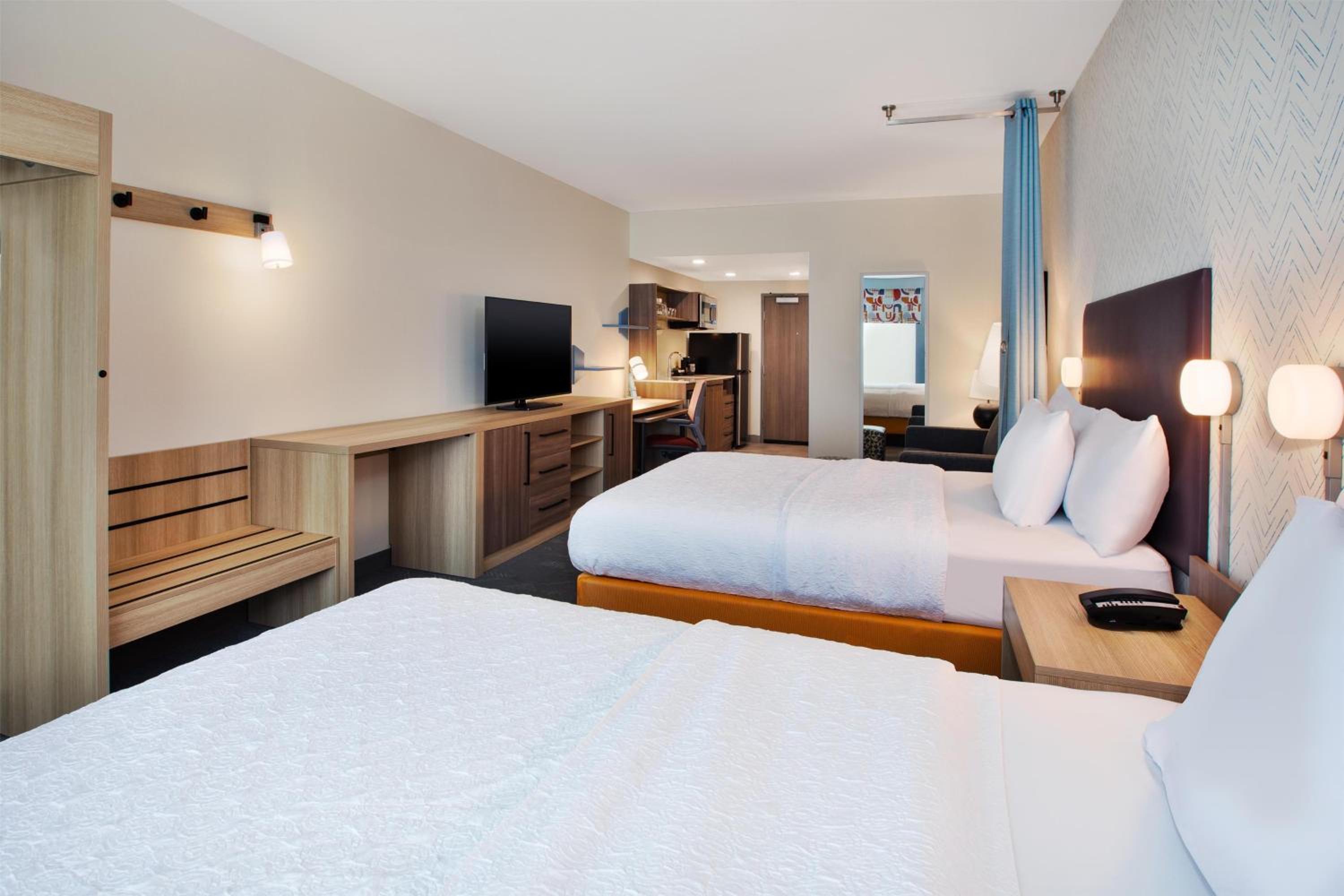 Studio Suite with Two Queen Beds - Photo 1
