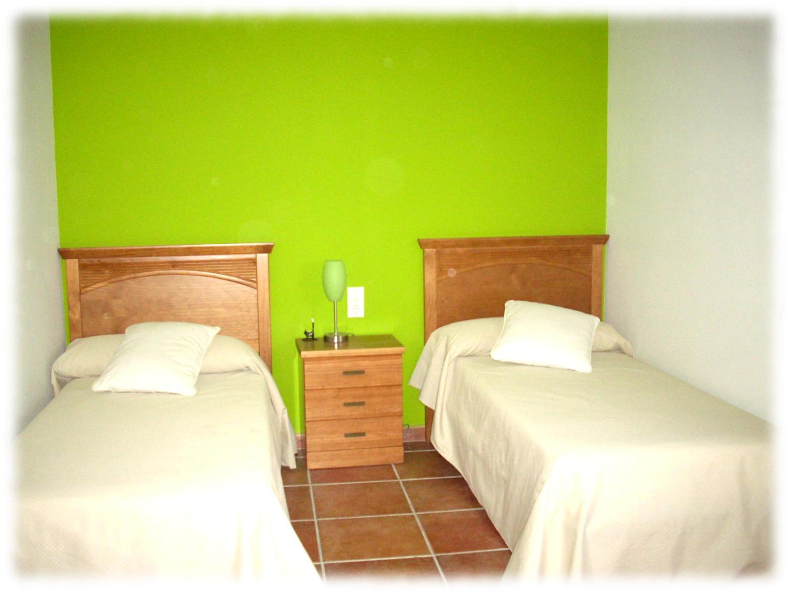 Twin Room - Photo 1