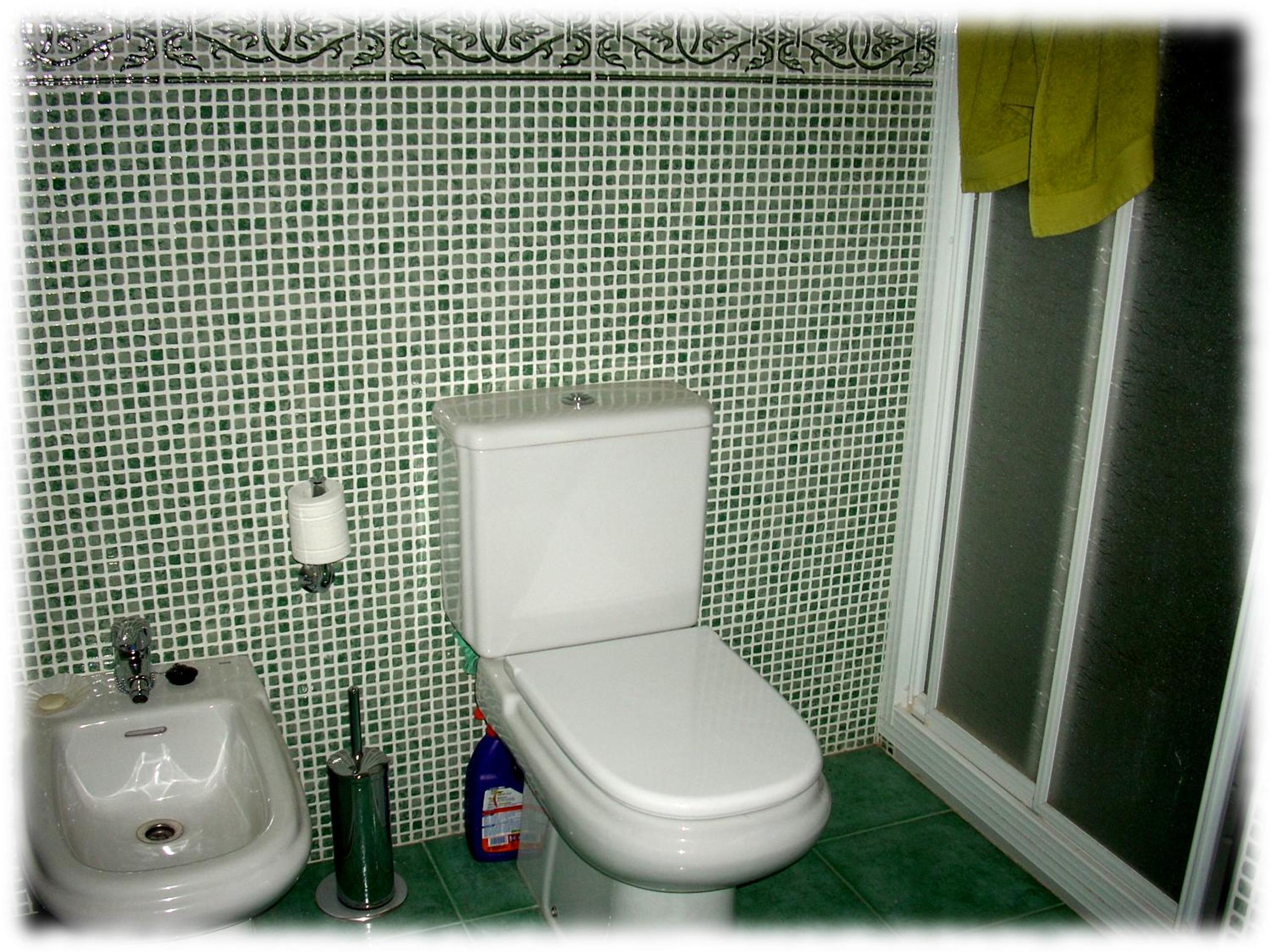 Twin Room - Photo 2