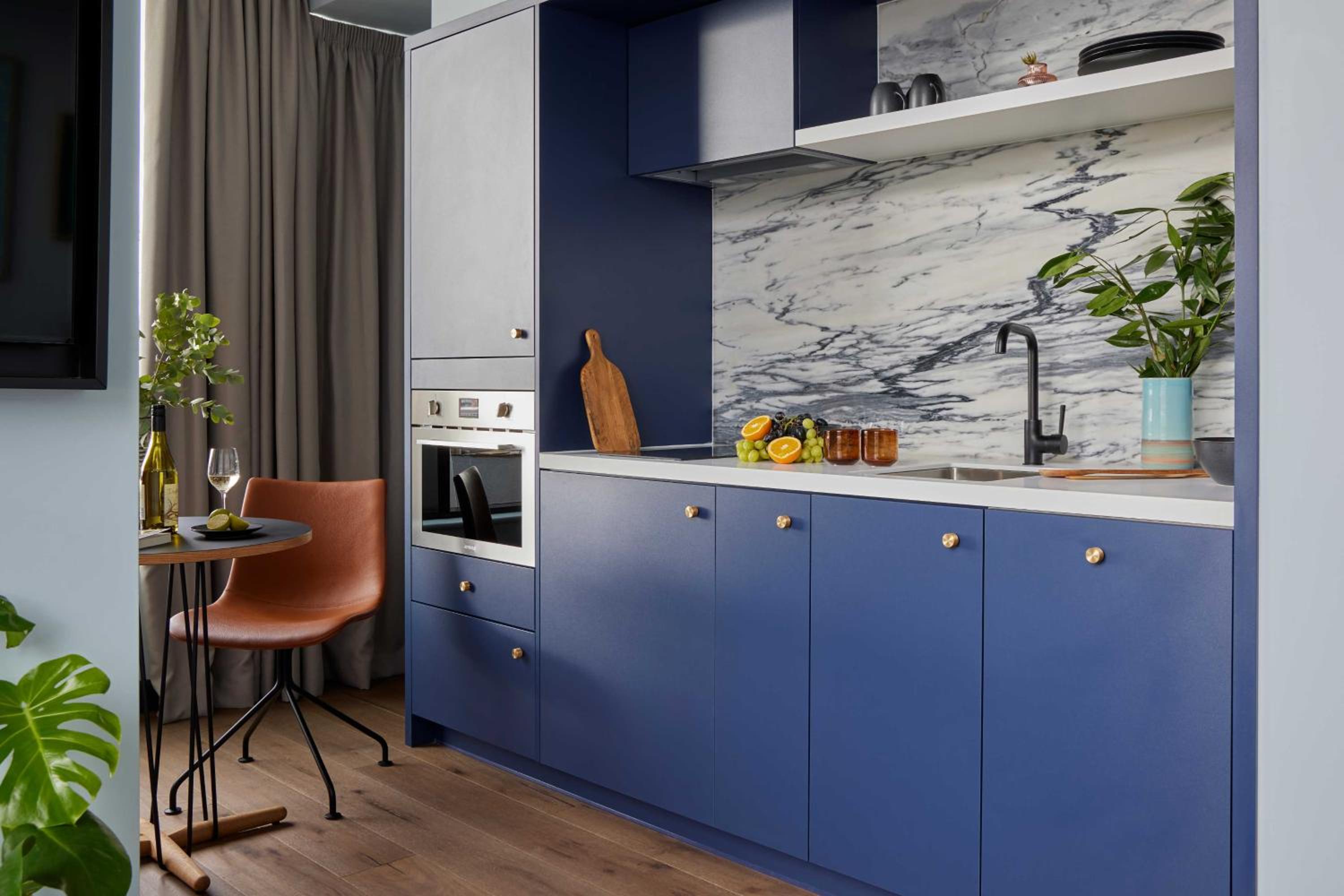 Family apartment thumbnail 5