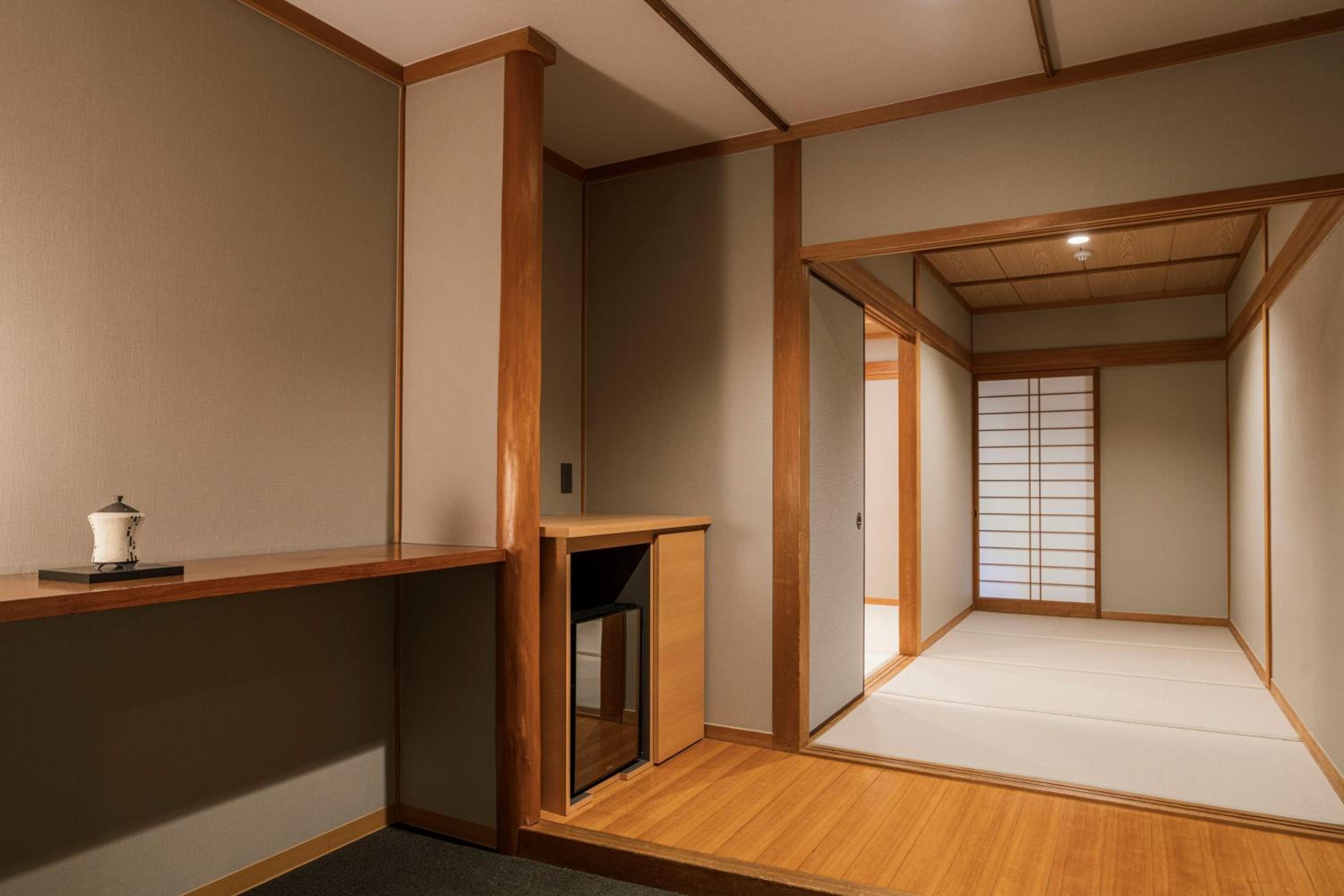 Japanese-Style Room with Adjoining Space (Vegetarian Breakfast and Dinner Included)