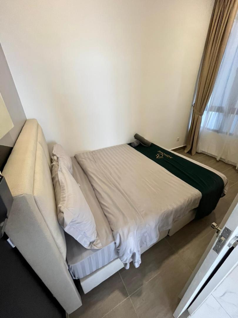 Two-Bedroom Apartment with View photo 3