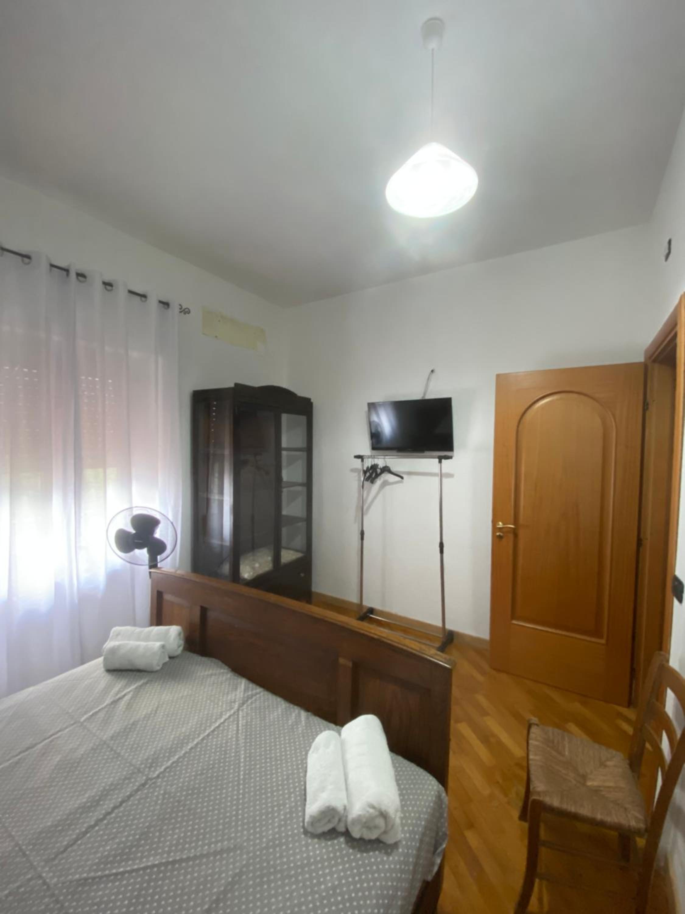 Double Room with Shared Bathroom photo 2