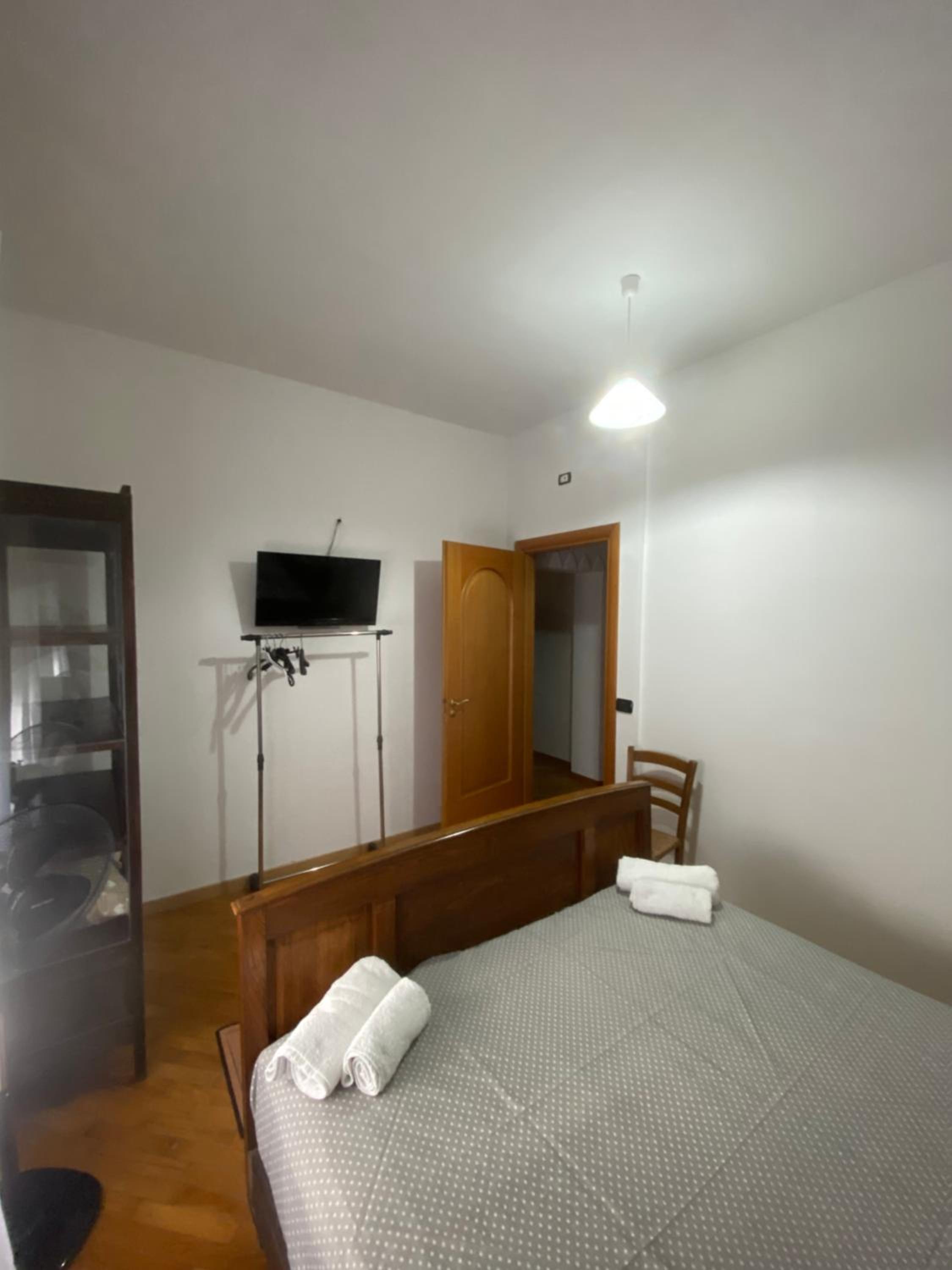 Double Room with Shared Bathroom photo 3