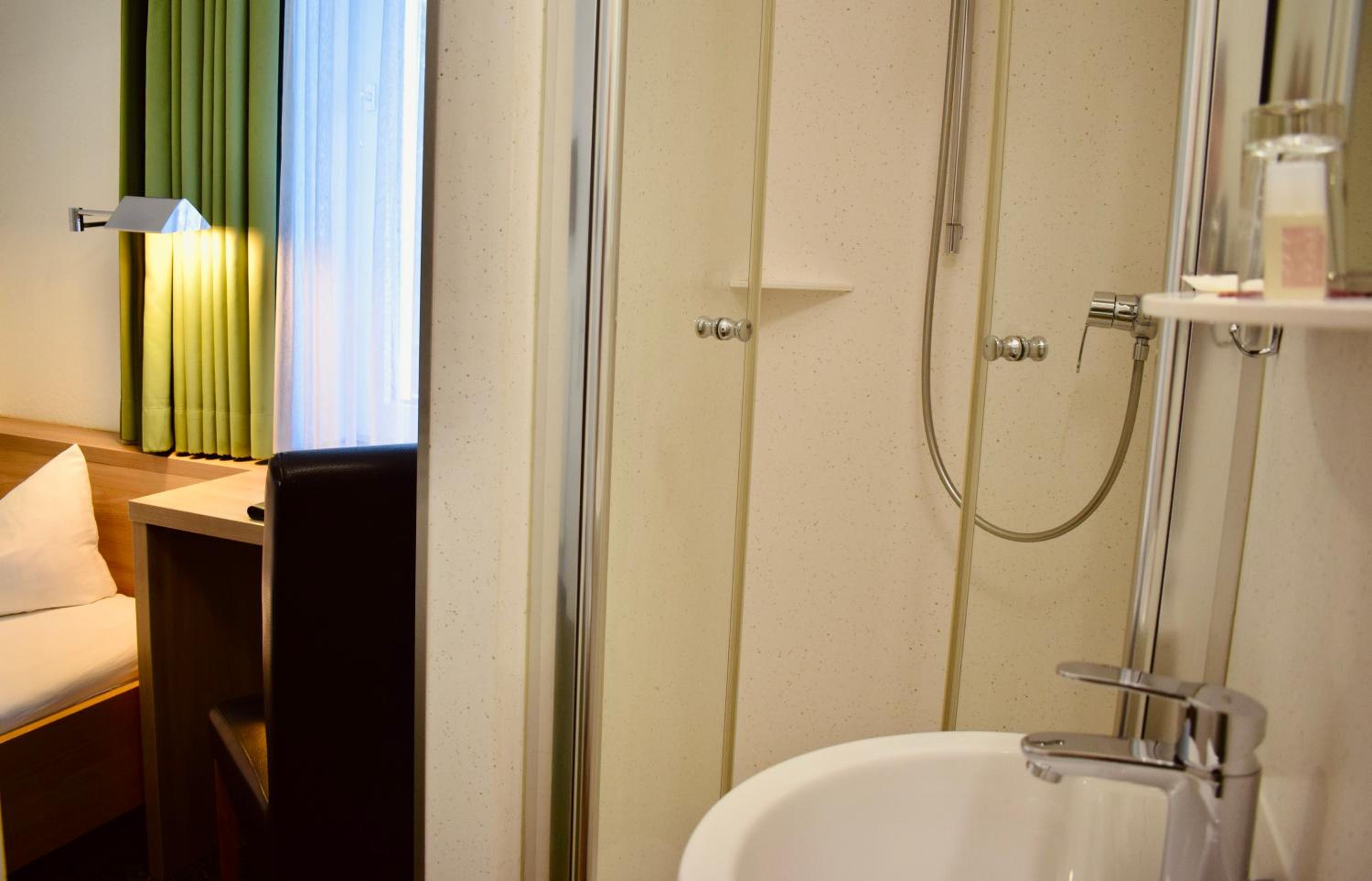 Economy Single Room