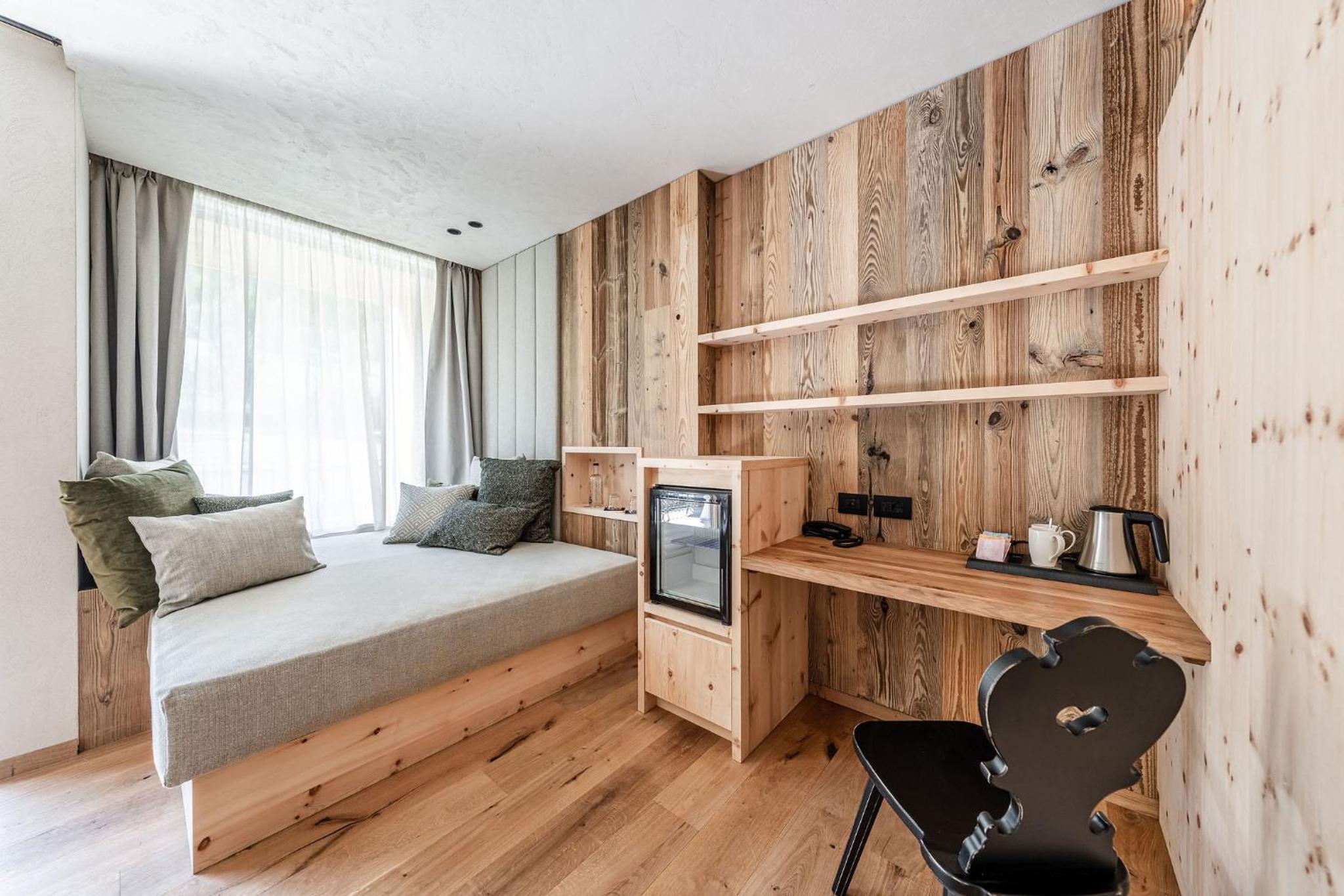 Suite with Mountain View