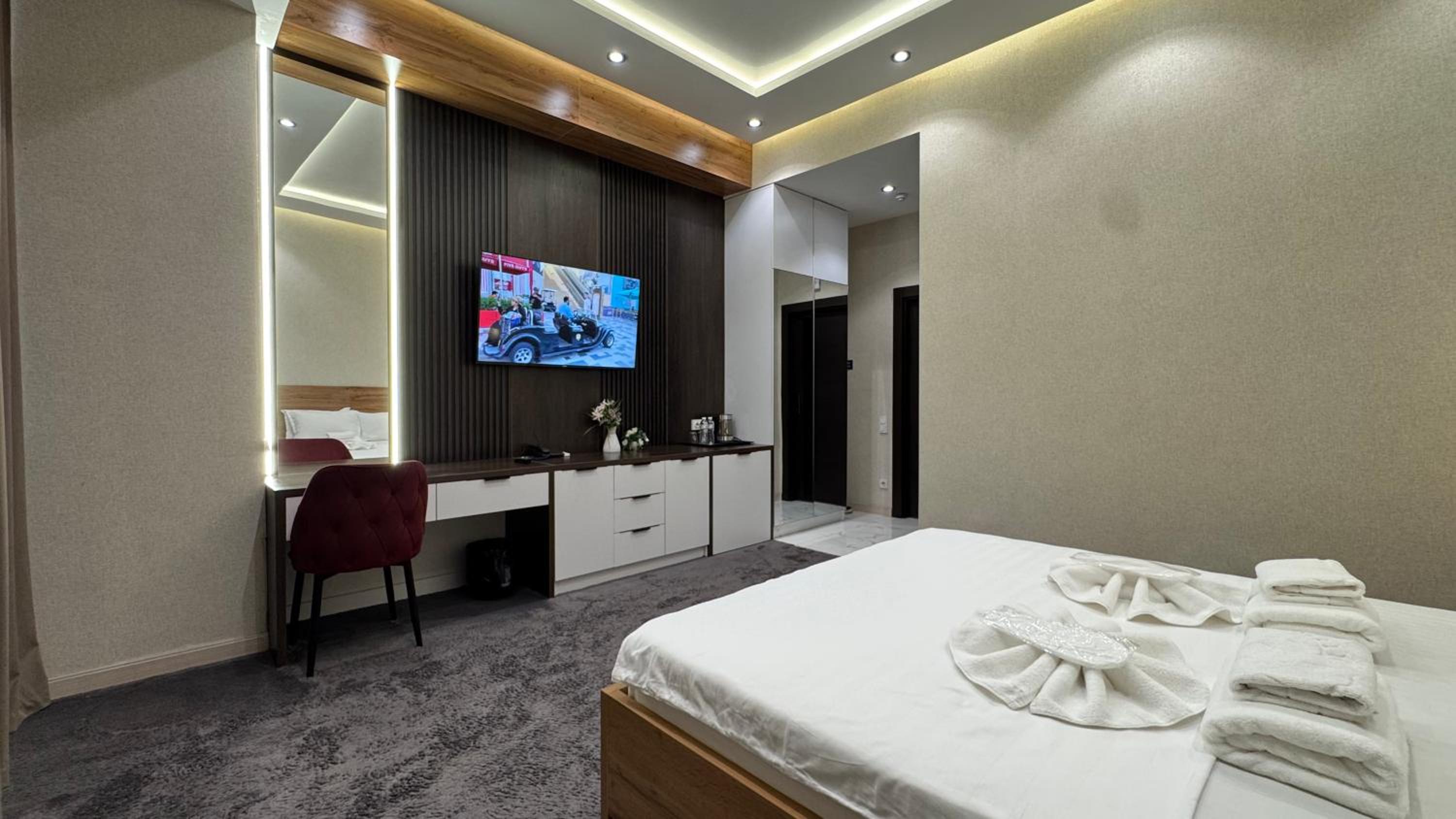 Deluxe Family Room