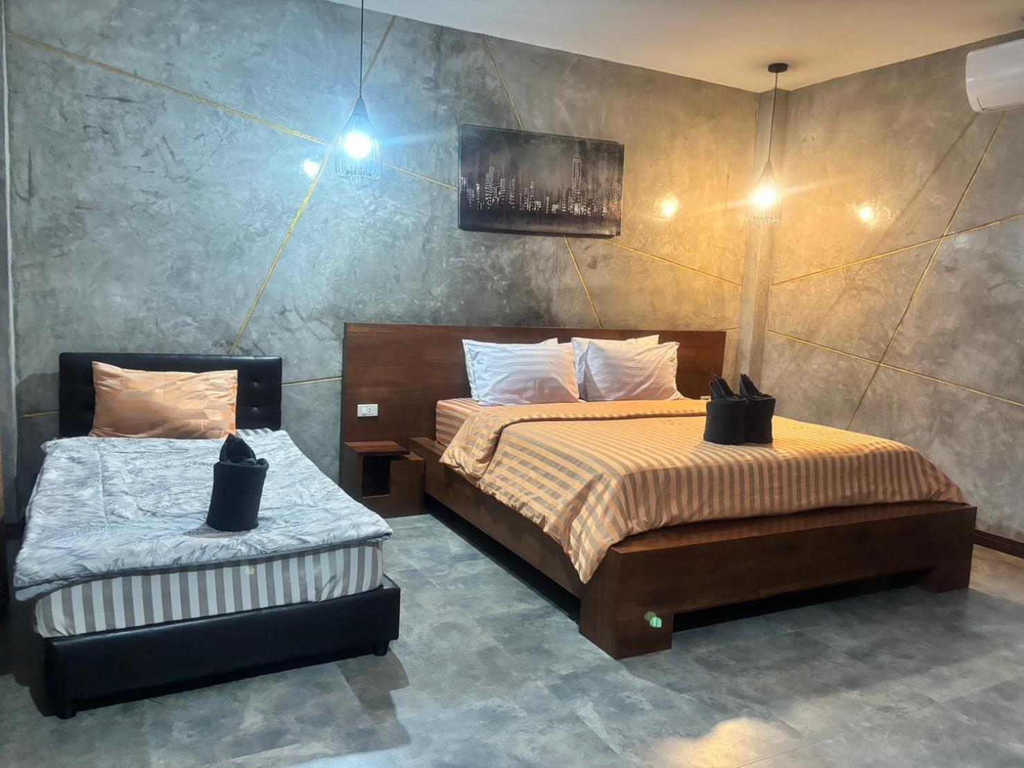 Basic Triple Room