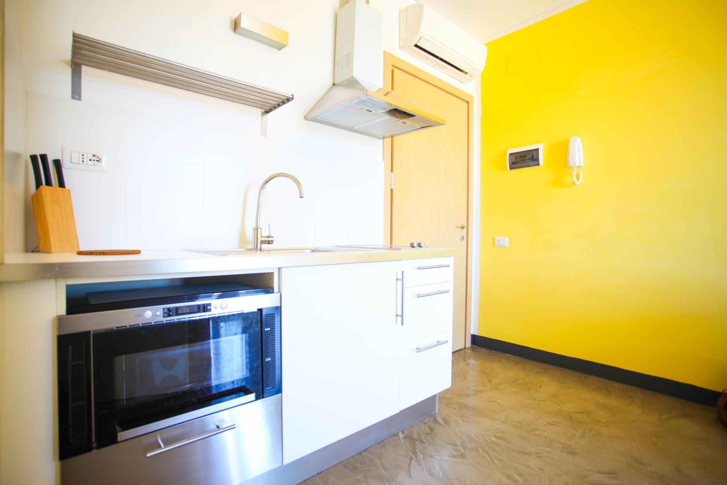 One-Bedroom Apartment (4 Adults) photo 2