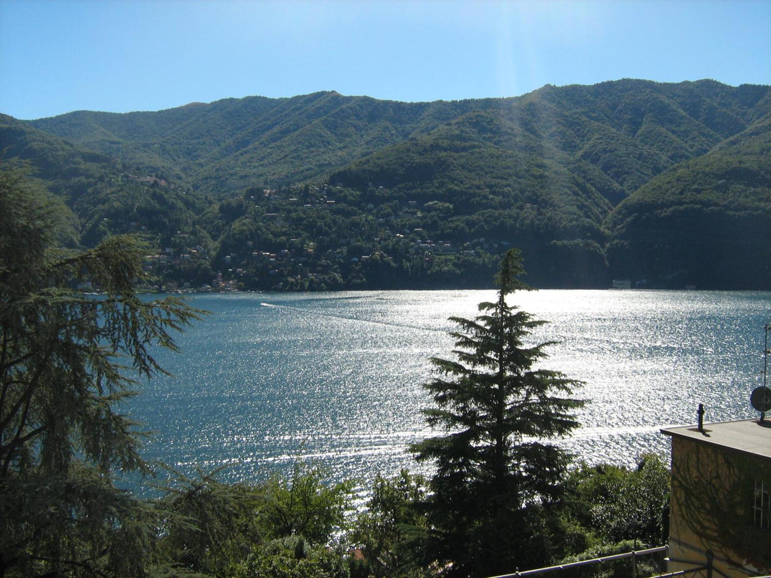 Quadruple Room with Lake View and Balcony photo 2