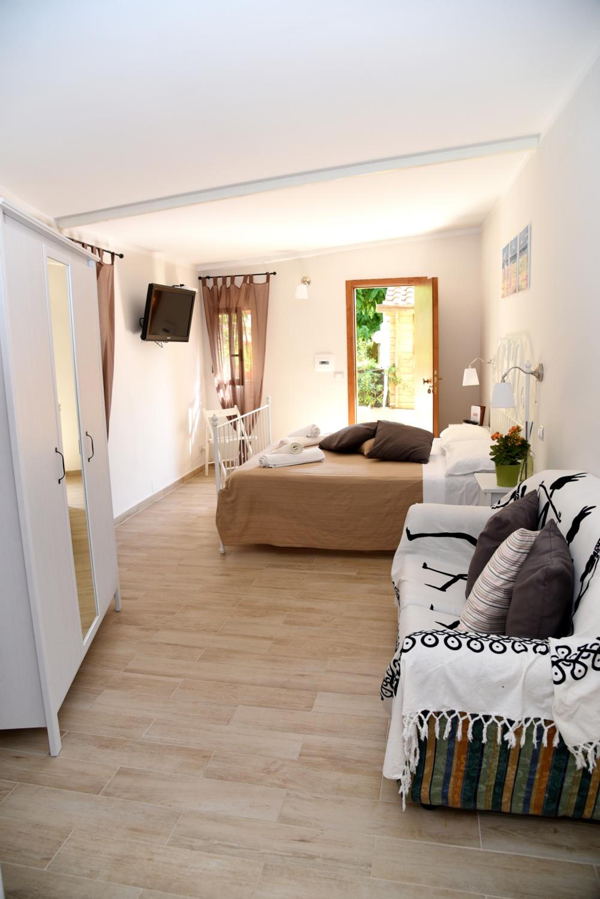 Large Double Room