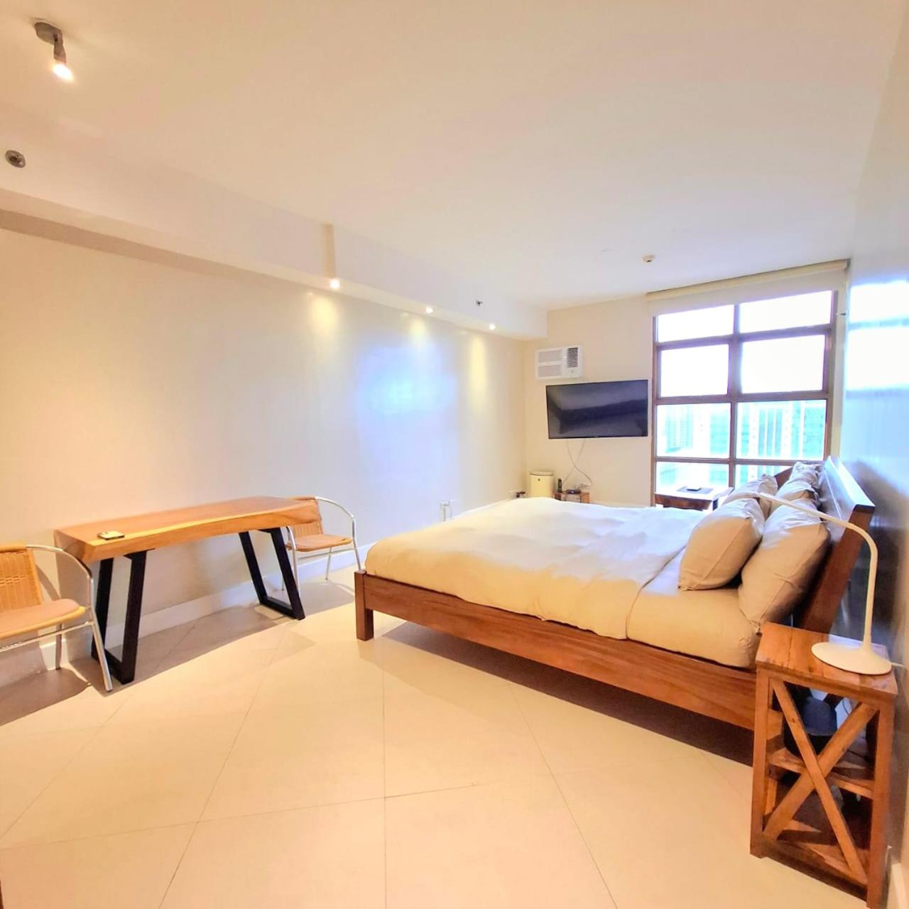 Five-Bedroom Premium Apartment