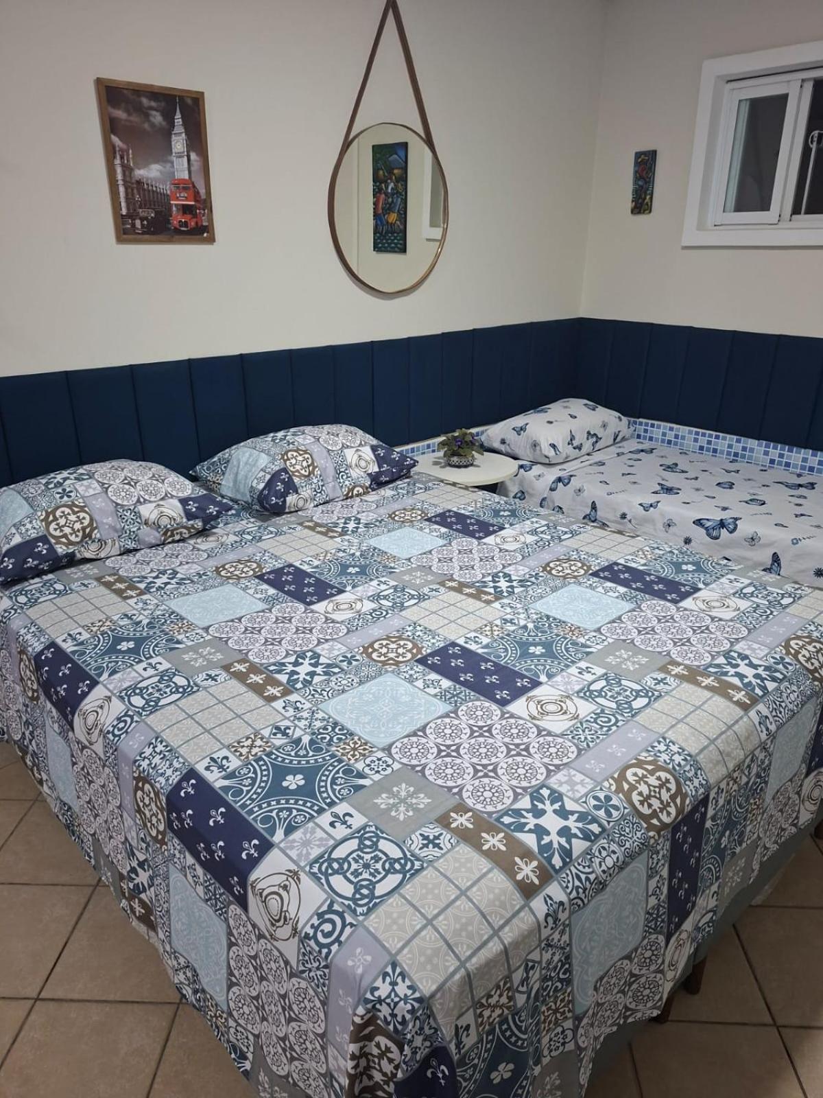 Basic Triple Room with Shared Bathroom