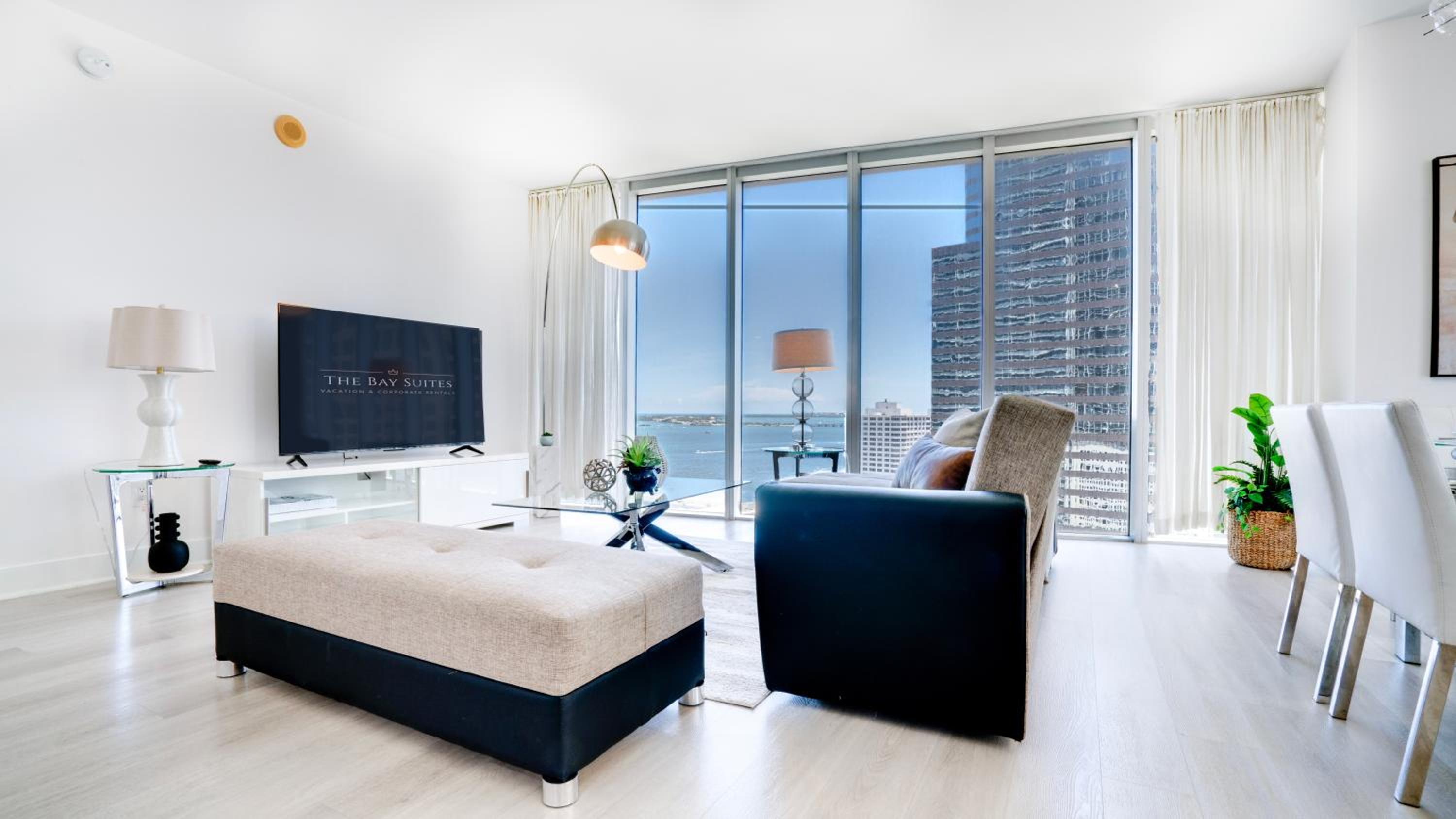 Two-Bedroom Apartment with Balcony and Sea View photo 1