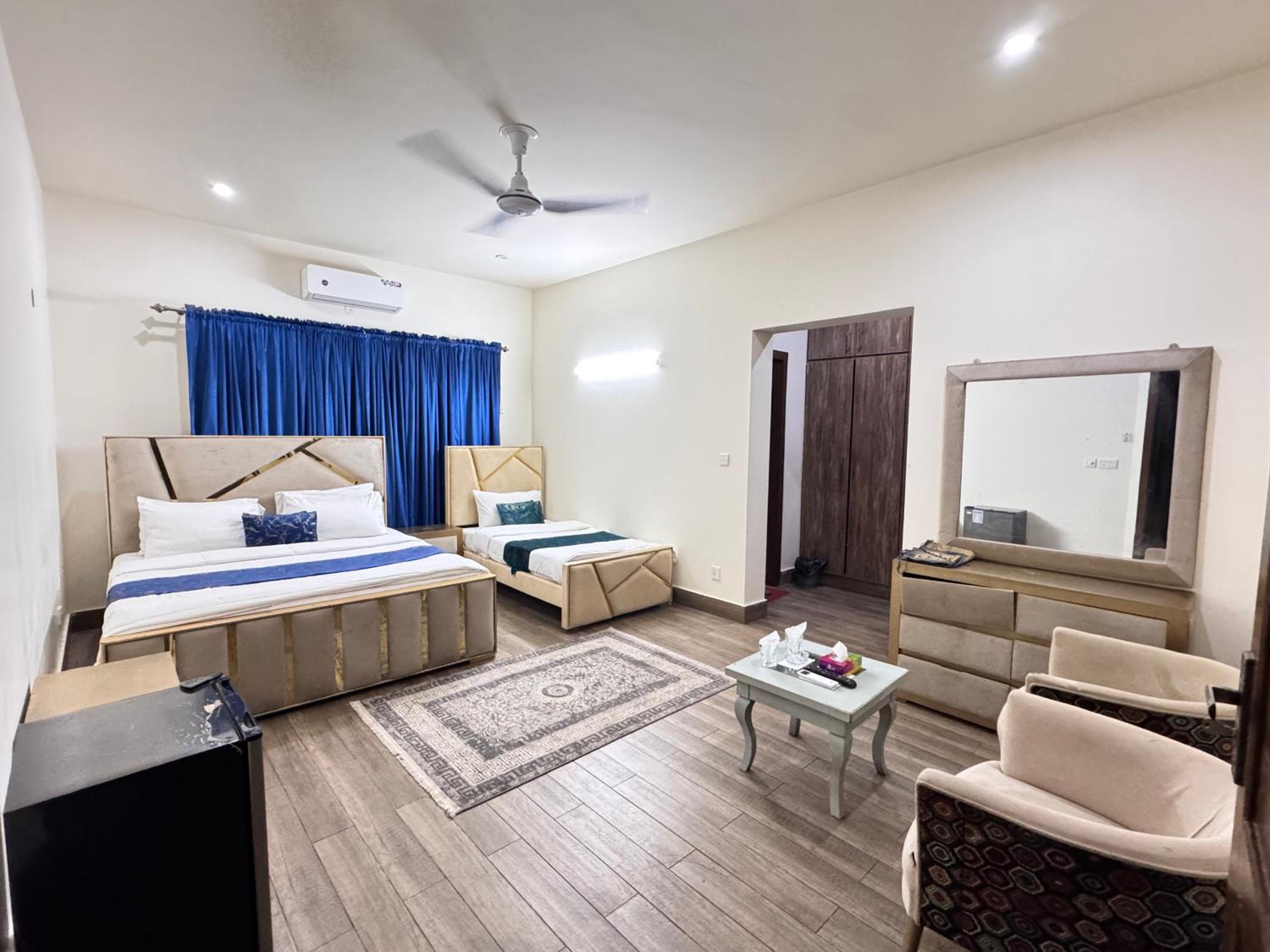 Three-Bedroom Deluxe Apartment
