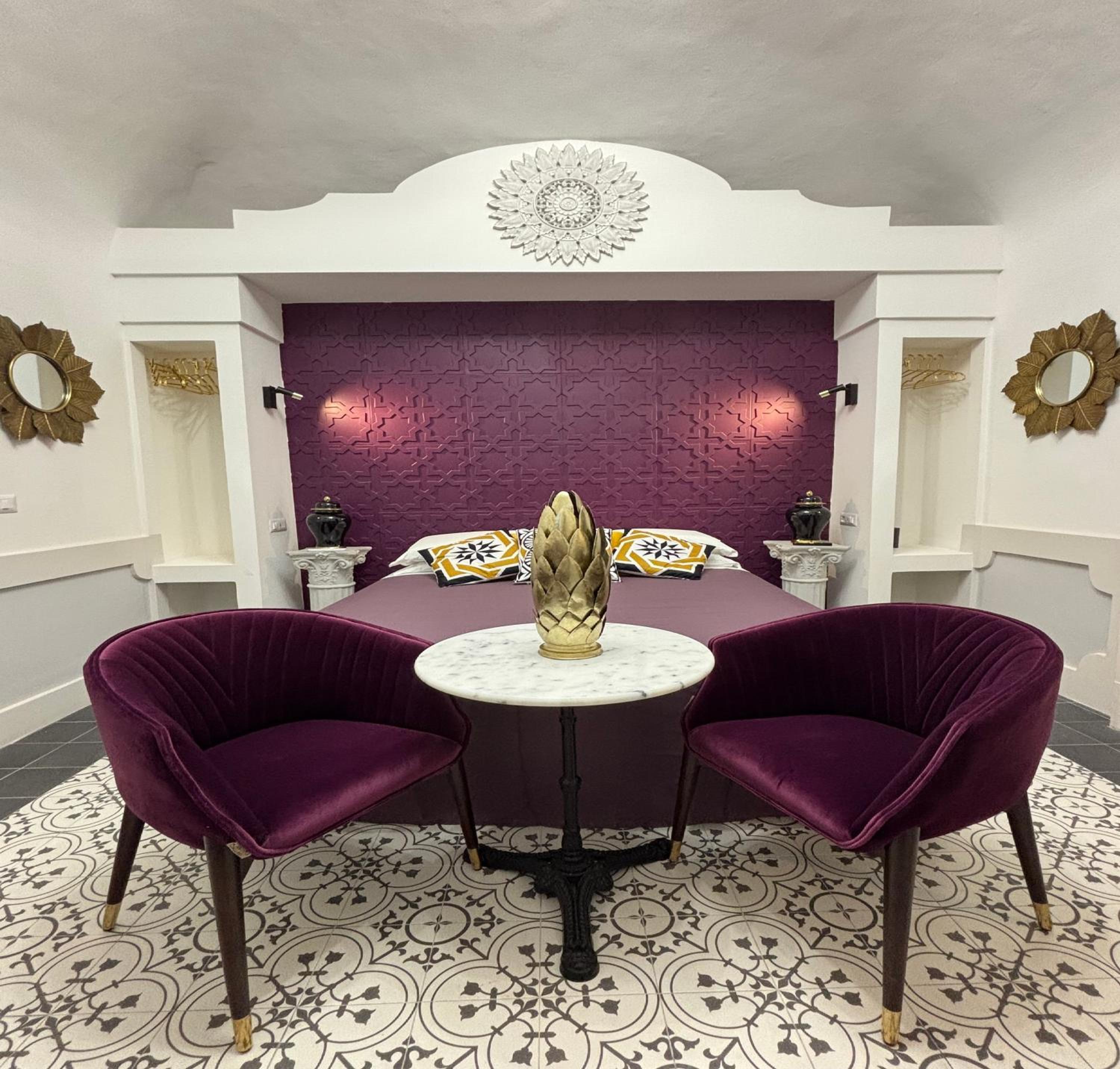 Deluxe Suite with Spa Bath