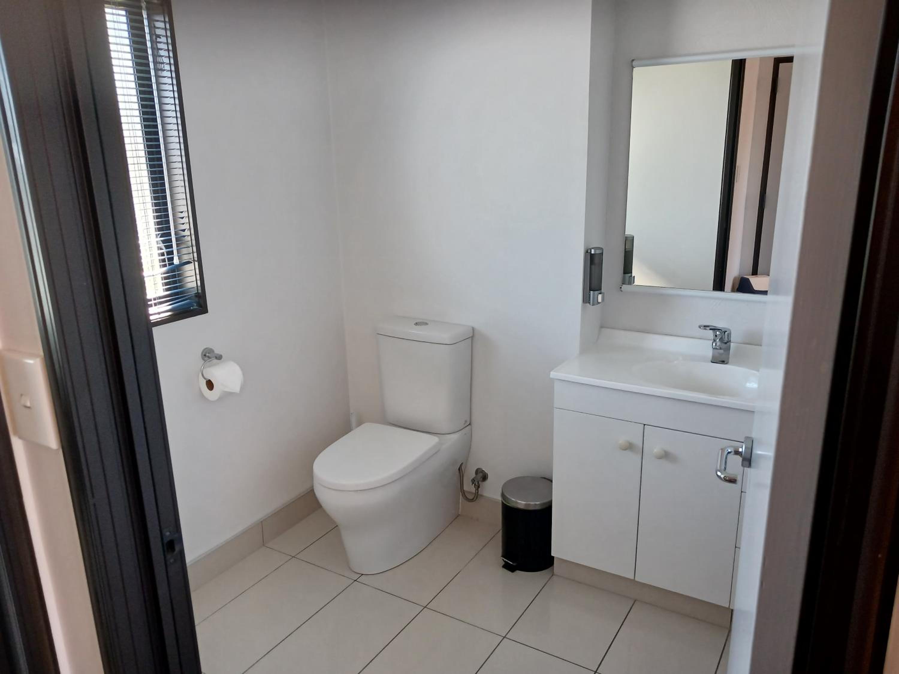 Studio Apartment with Kitchenette photo 1