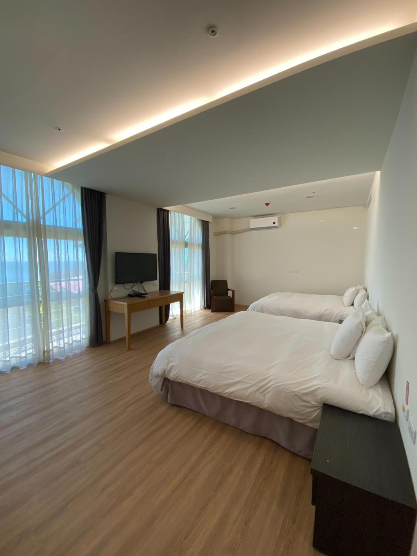 Quadruple Room - Disability Access photo 1