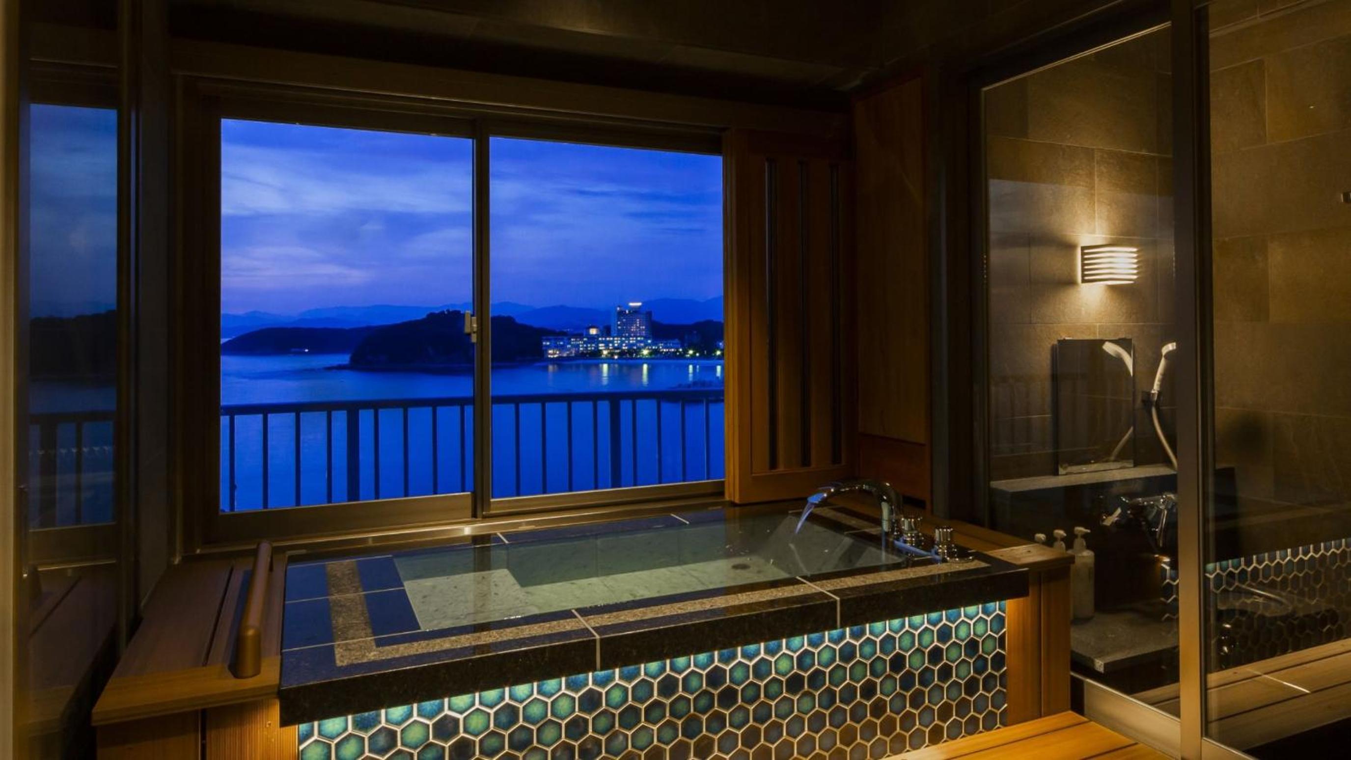 Deluxe Twin Room with Sea View