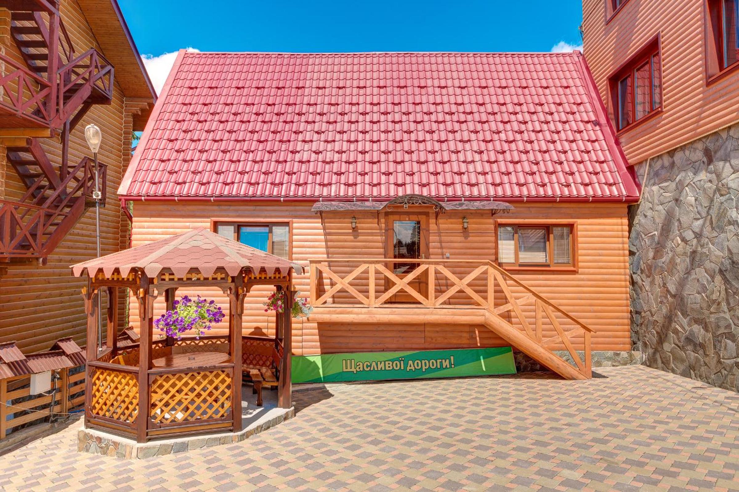 Cottage (8 Adults) With Spa Access